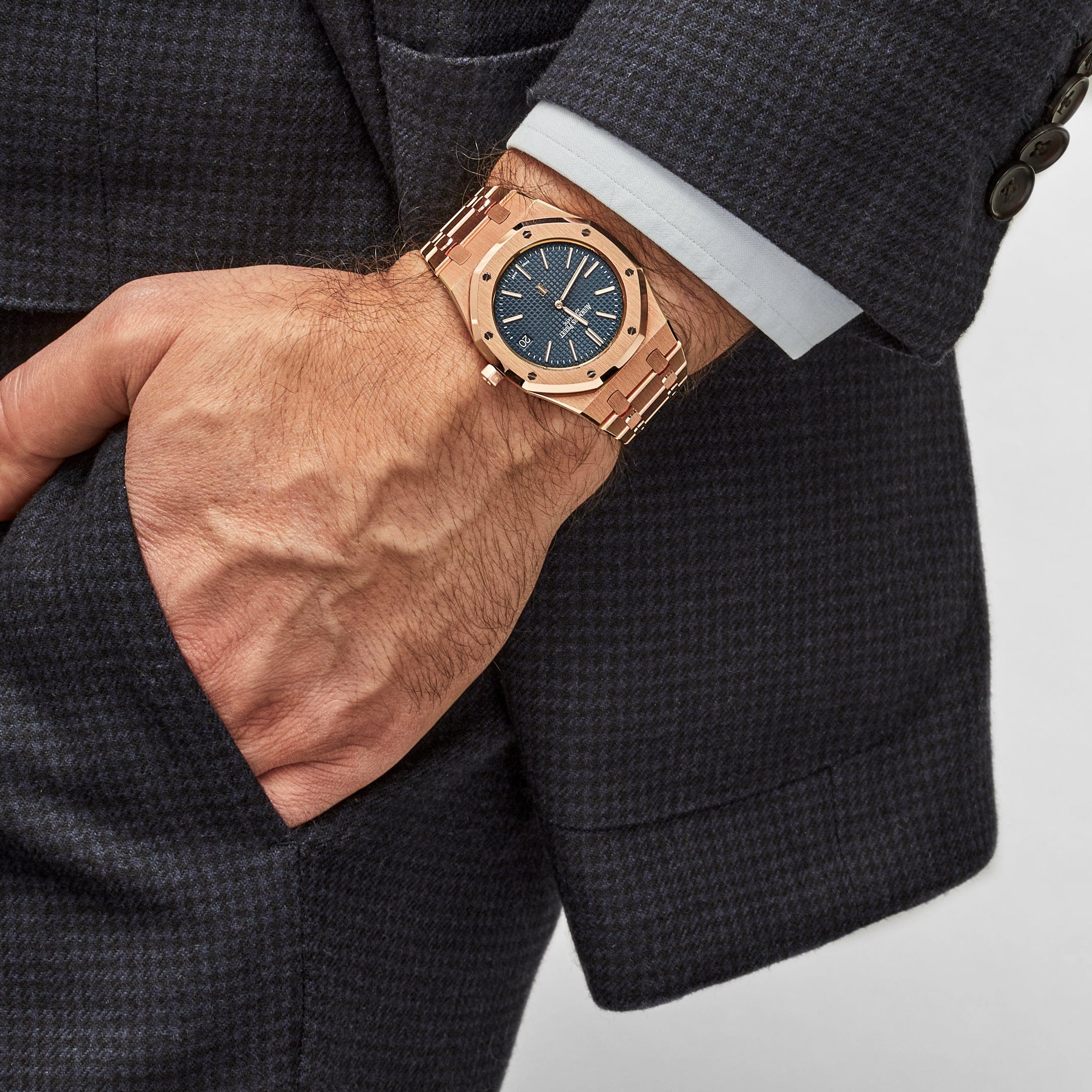 Audemars Piguet Royal Oak 15202OR.OO.1240OR.01 'Jumbo' Extra-Thin Rose Gold Blue Dial (2016)