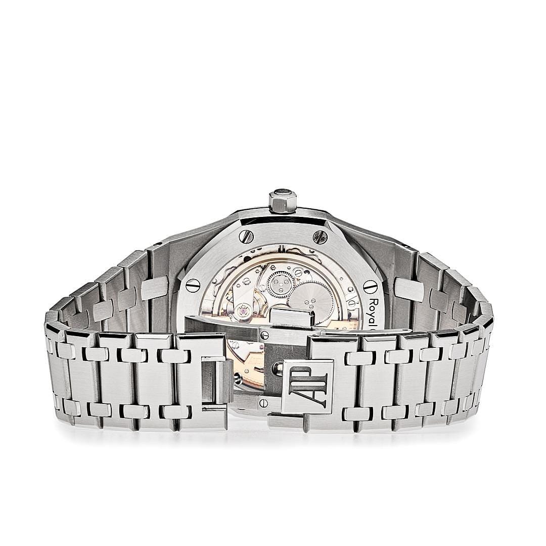 Luxury Watch Audemars Piguet Royal Oak 'Jumbo' Extra Thin 15202ST.OO.1240ST.01 Wrist Aficionado