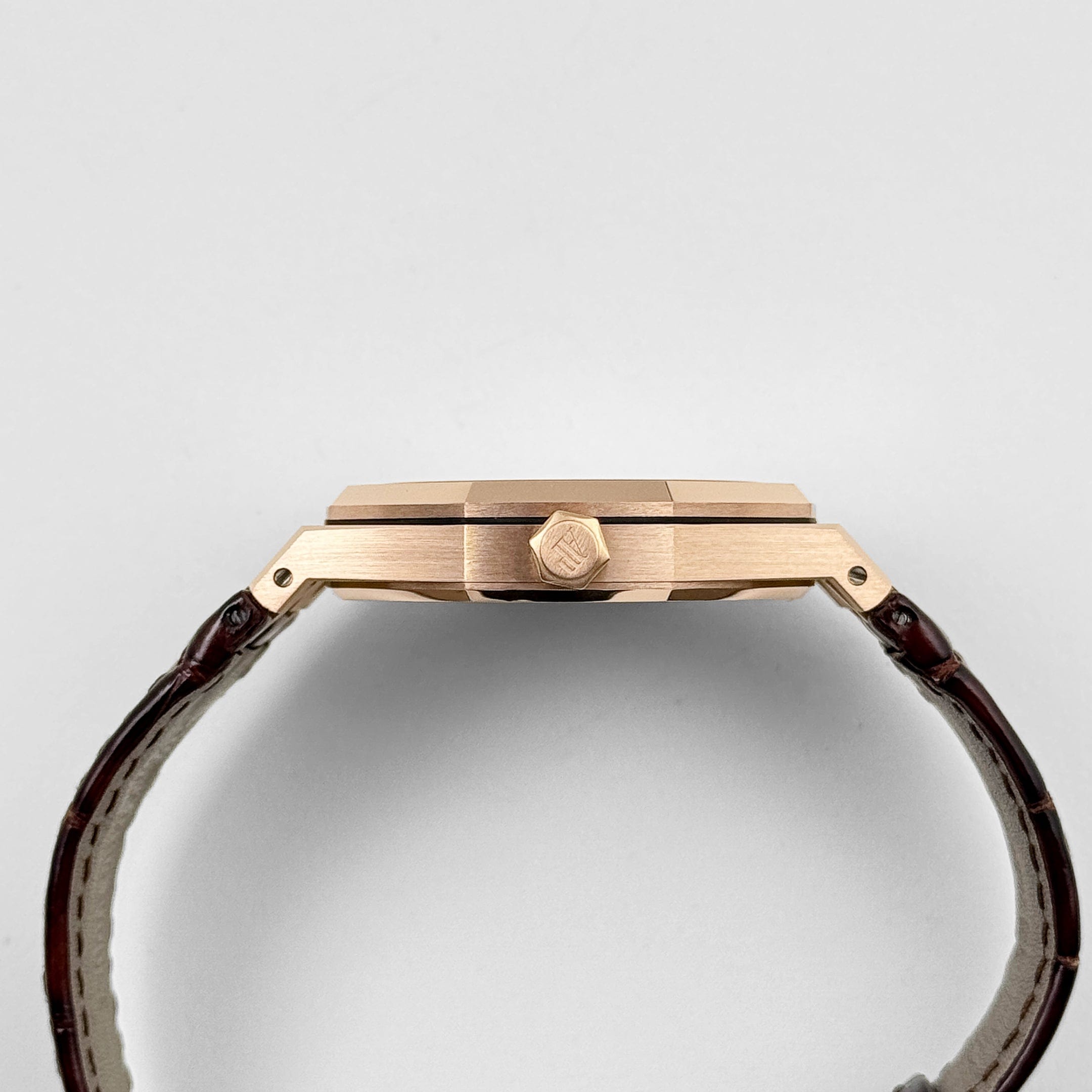 Audemars Piguet Royal Oak 15400OR.OO.D088CR.01 Selfwinding Rose Gold Silver Dial (2017)