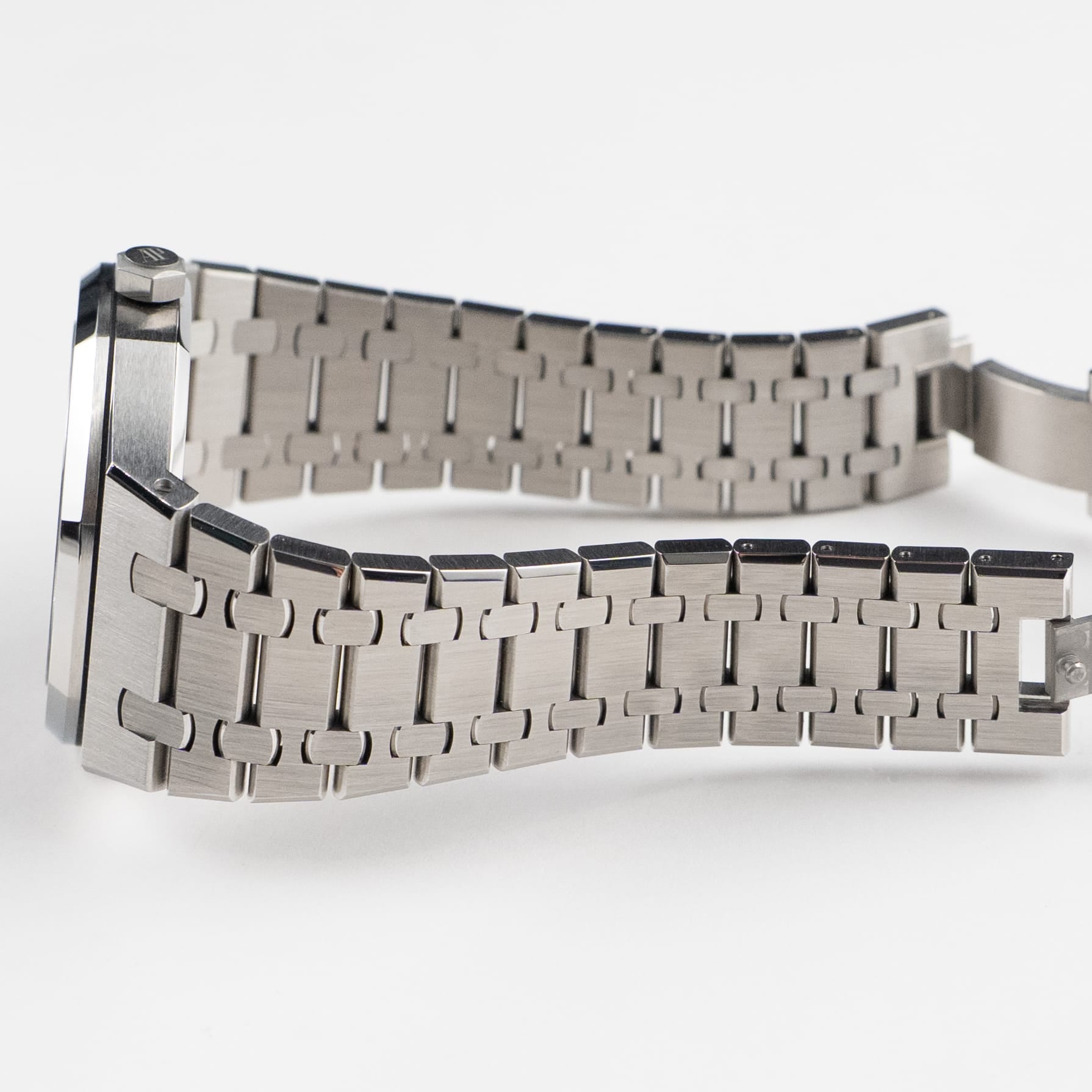 Audemars Piguet Royal Oak 15407ST.OO.1220ST.01 Double Balance Wheel Stainless Steel Openworked Dial (2025)