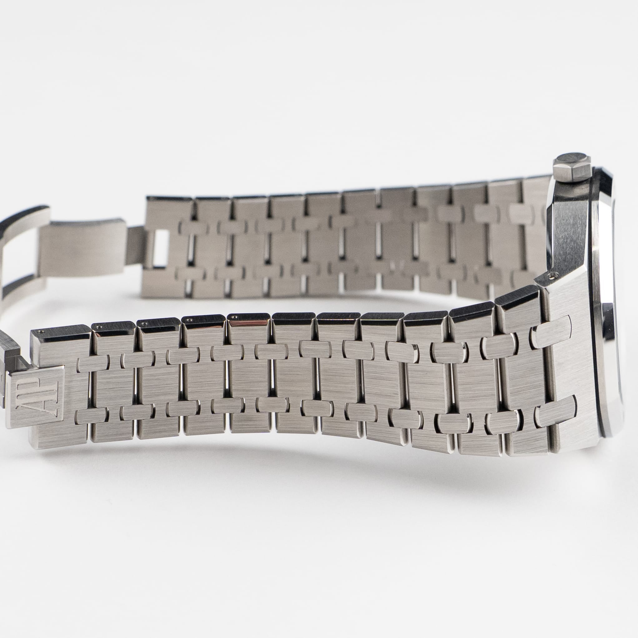 Audemars Piguet Royal Oak 15407ST.OO.1220ST.01 Double Balance Wheel Stainless Steel Openworked Dial (2025)