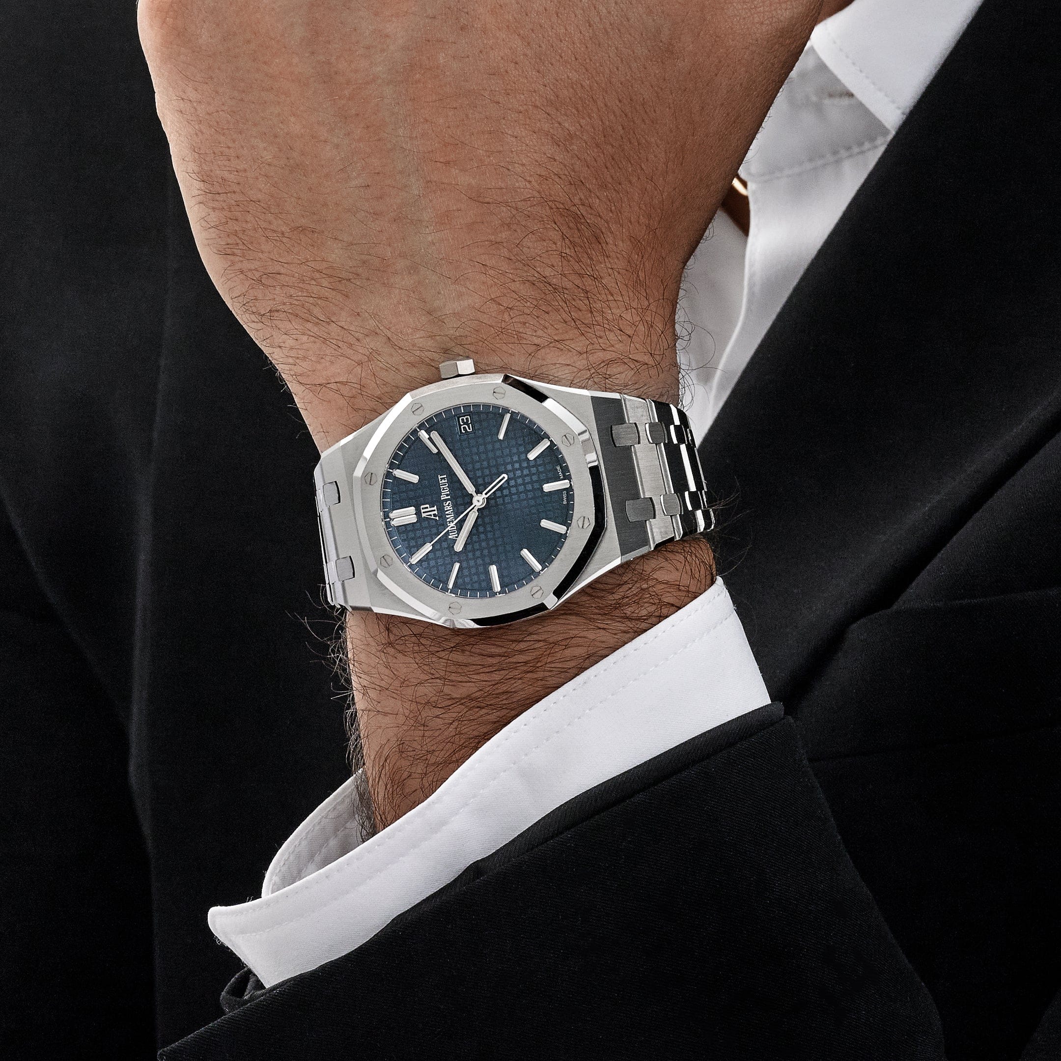 Audemars Piguet Royal Oak 15500ST.OO.1220ST.01 Stainless Steel Blue Dial (2021)