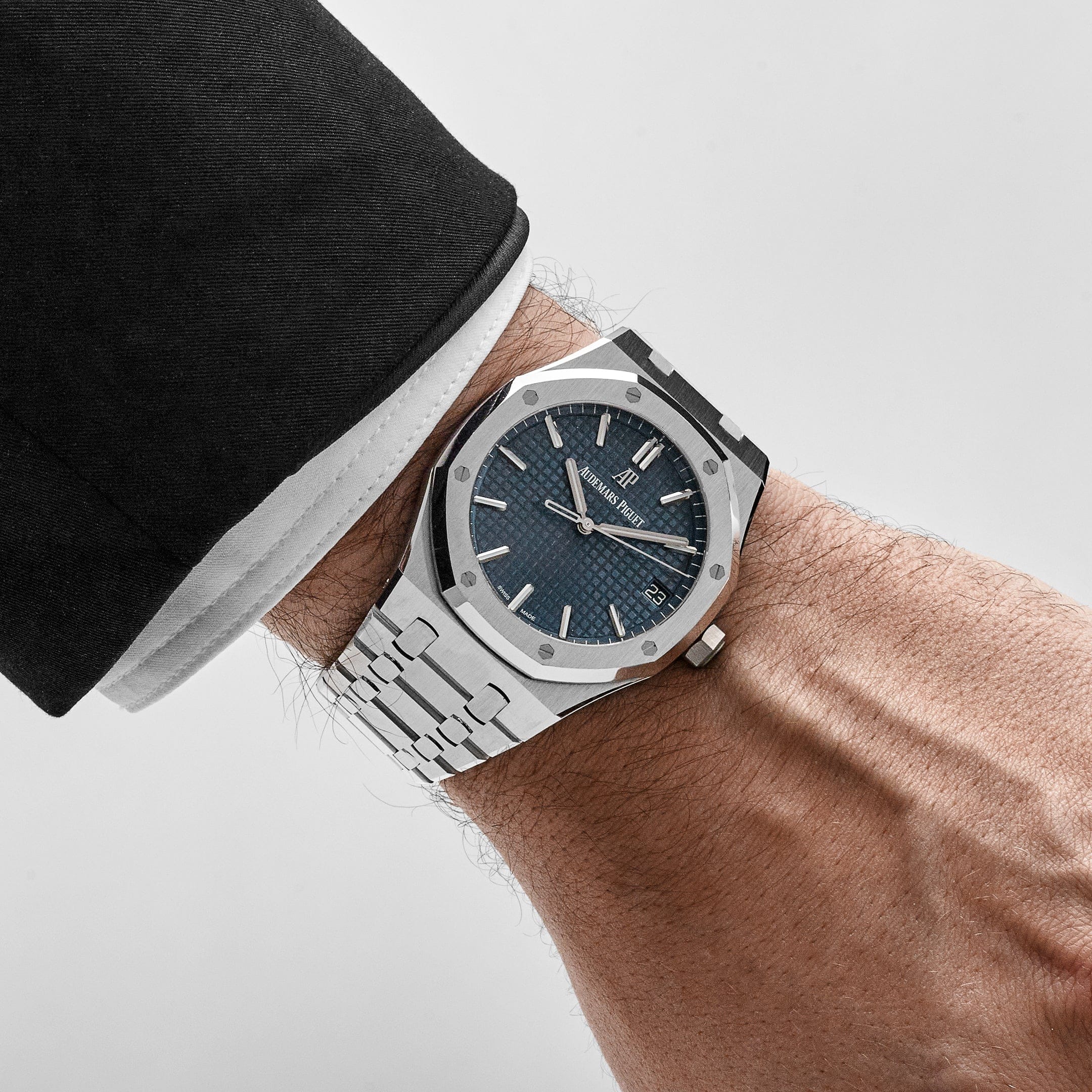 Audemars Piguet Royal Oak 15500ST.OO.1220ST.01 Stainless Steel Blue Dial (2021)