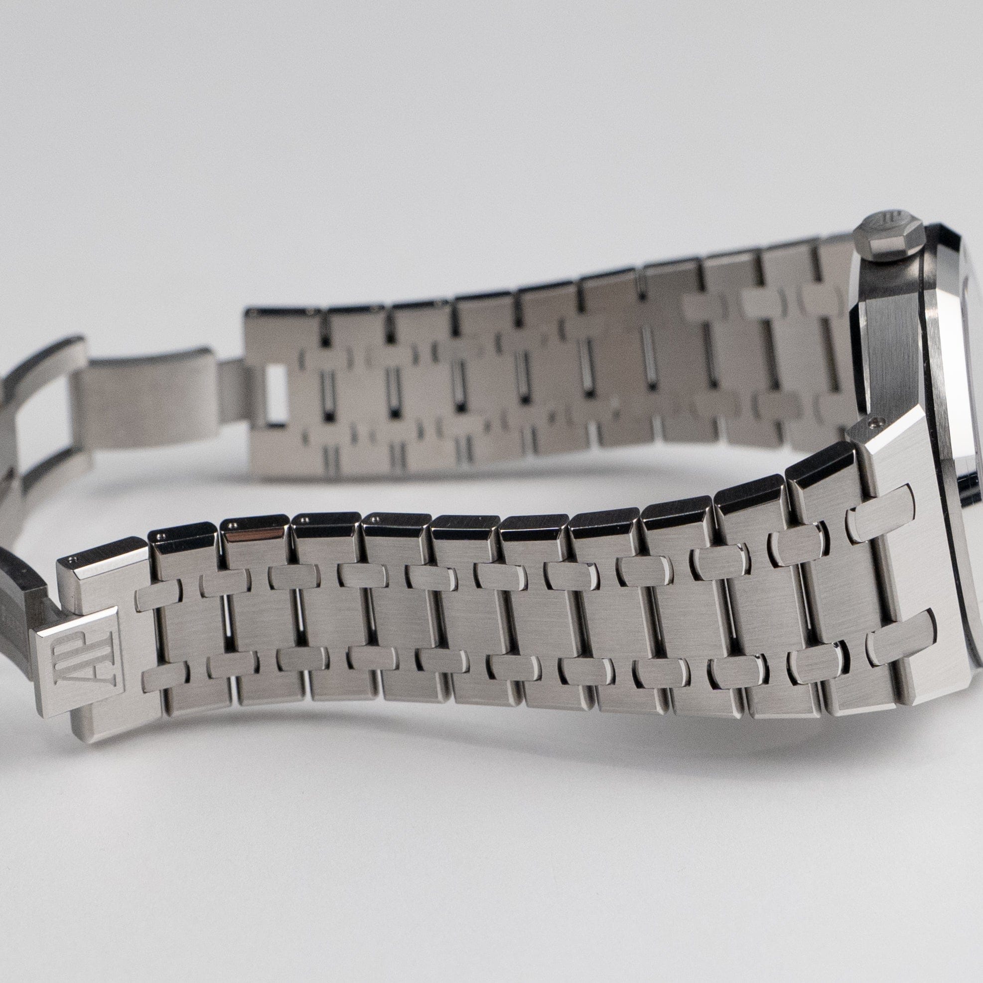 Audemars Piguet Royal Oak 15500ST.OO.1220ST.01 Stainless Steel Blue Dial (2021)