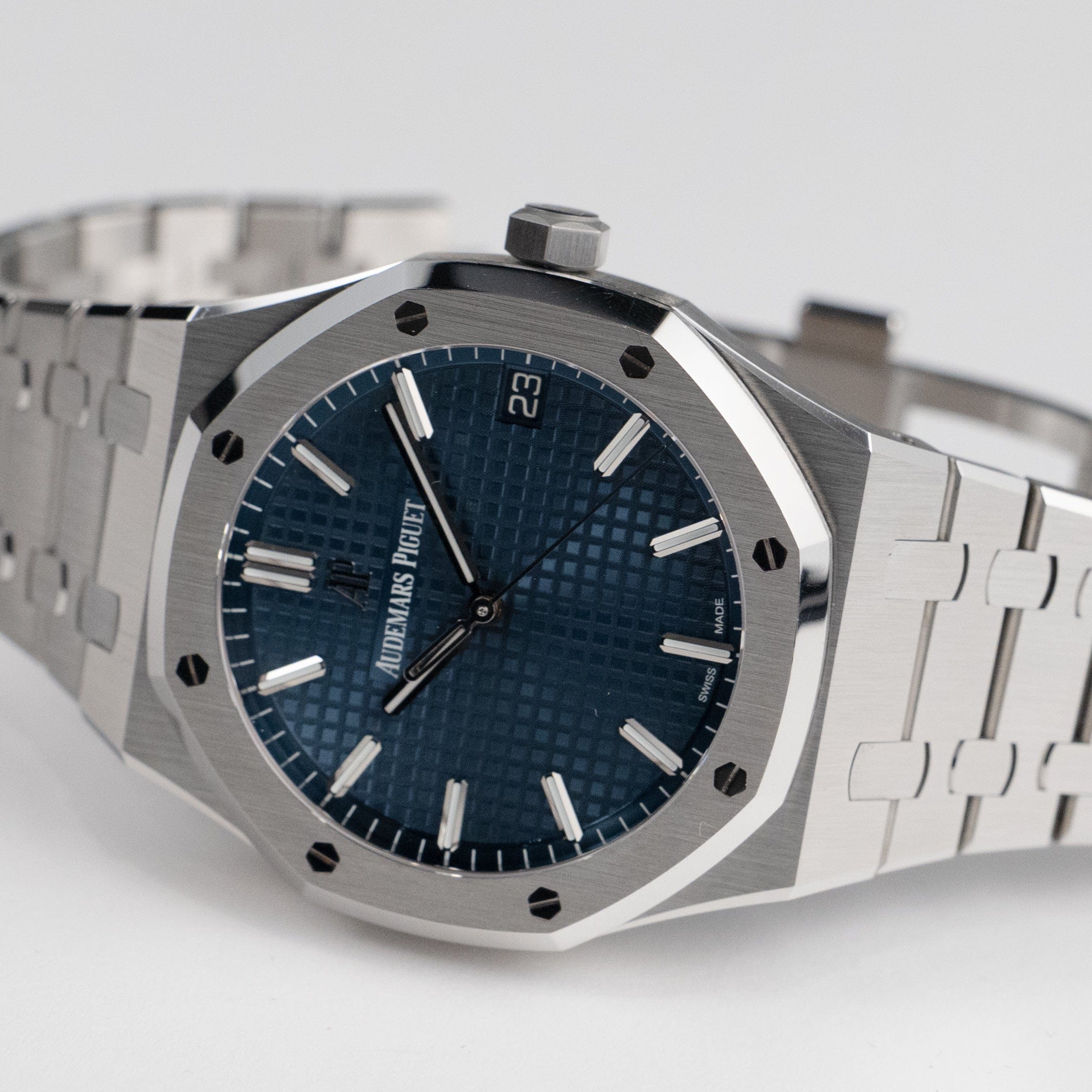 Audemars Piguet Royal Oak 15500ST.OO.1220ST.01 Stainless Steel Blue Dial (2021)