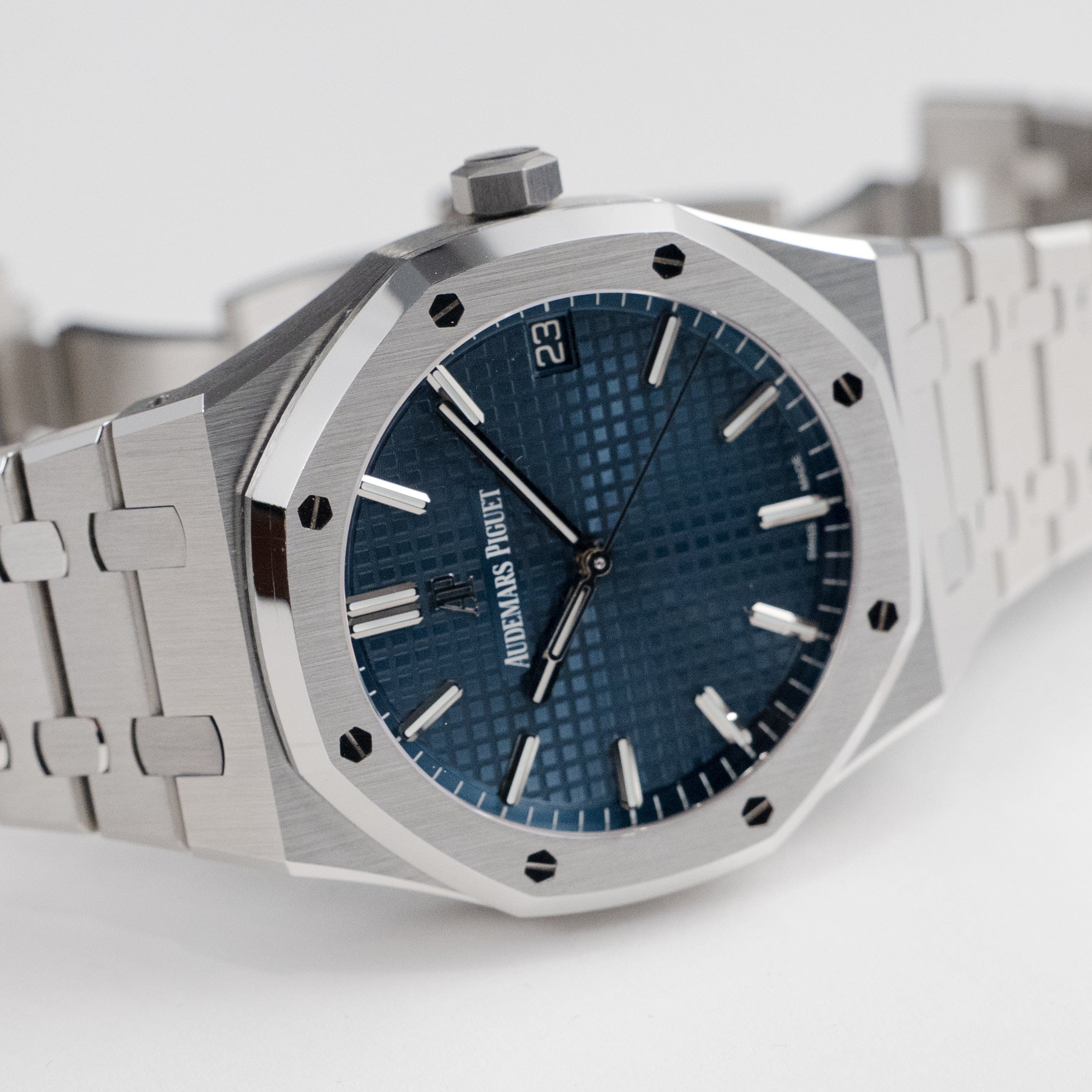 Audemars Piguet Royal Oak 15500ST.OO.1220ST.01 Stainless Steel Blue Dial (2021)