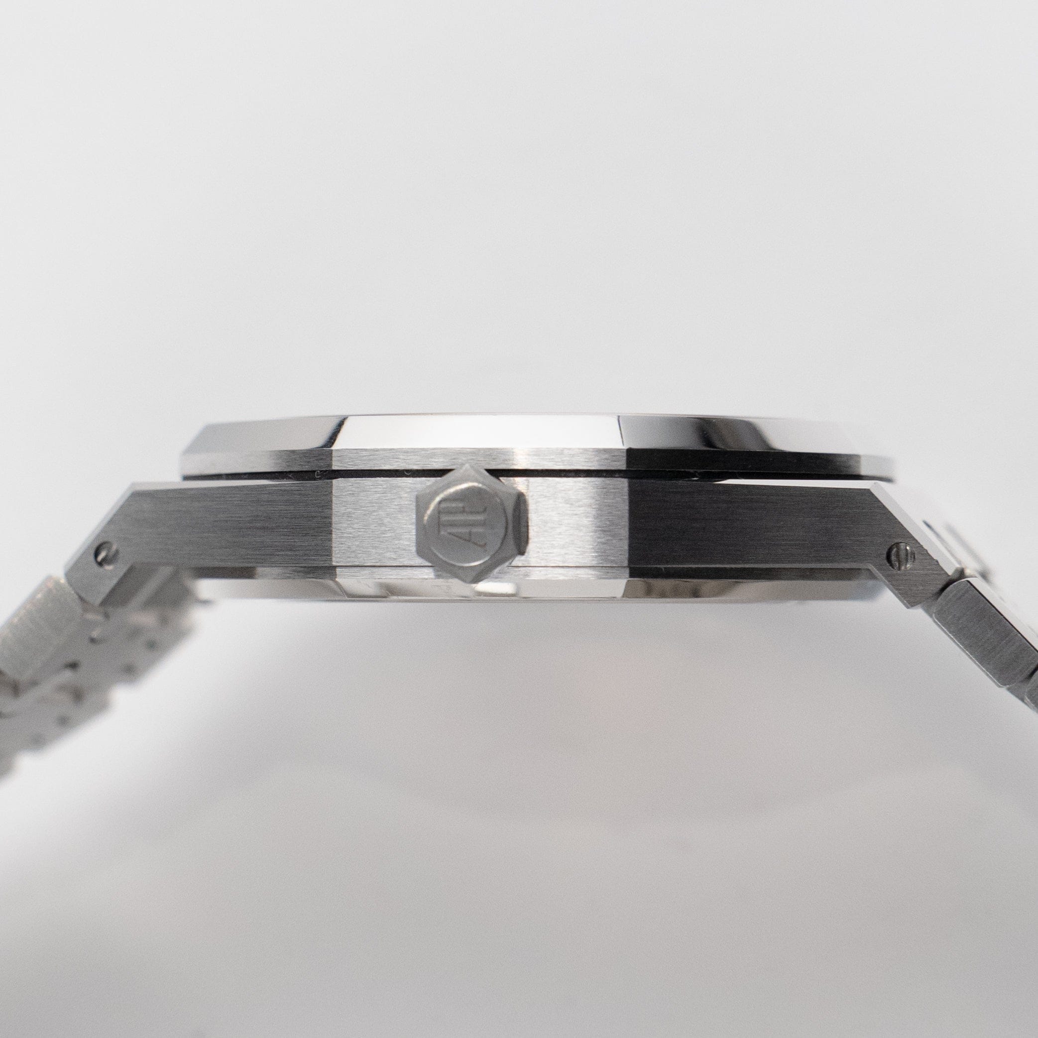 Audemars Piguet Royal Oak 15500ST.OO.1220ST.01 Stainless Steel Blue Dial (2021)