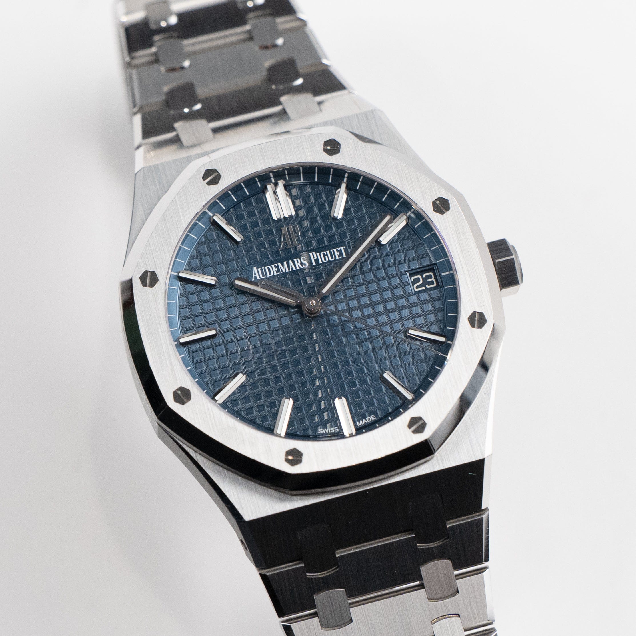 Audemars Piguet Royal Oak 15500ST.OO.1220ST.01 Stainless Steel Blue Dial (2021)