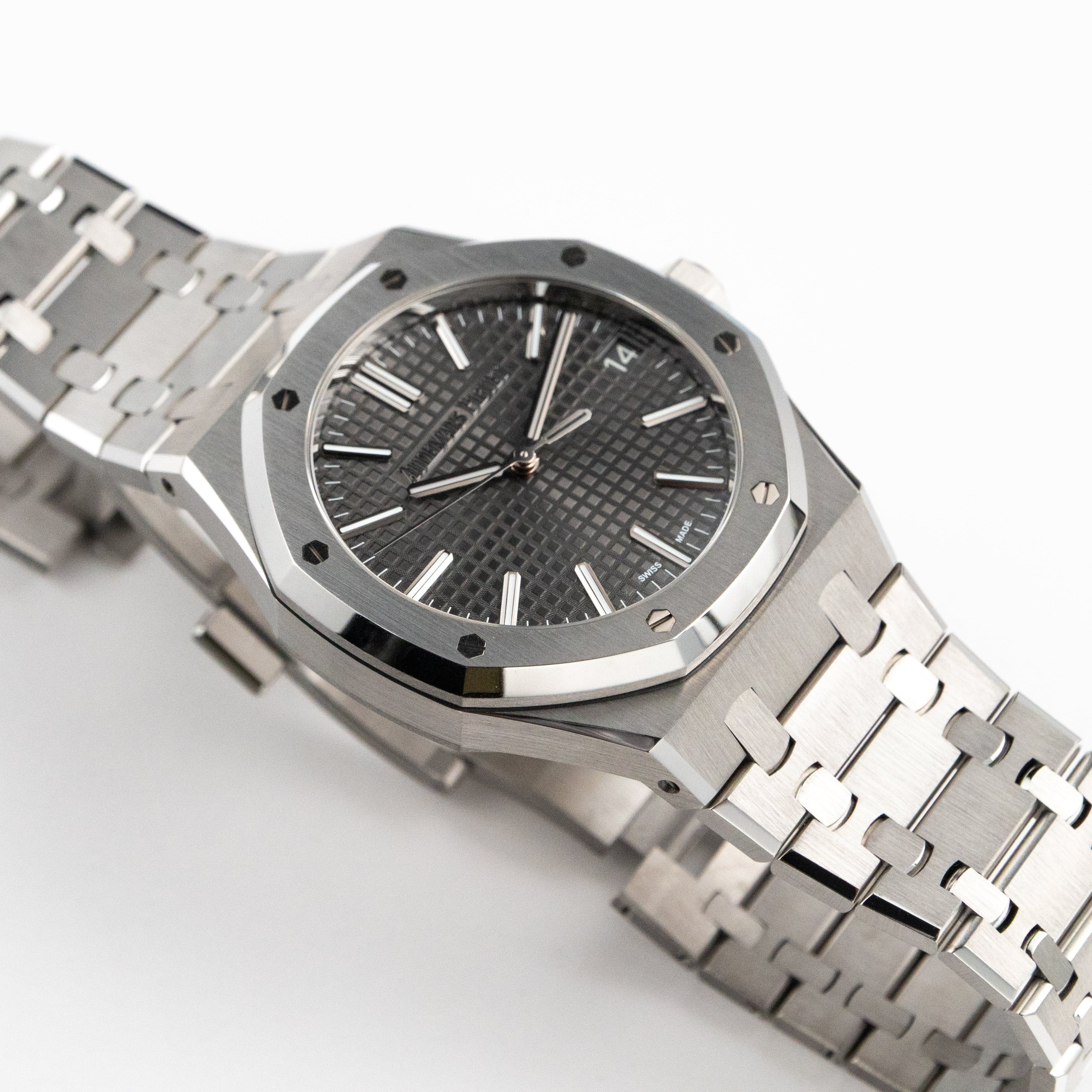 Audemars Piguet Royal Oak 15510ST.OO.1320ST.05 '50th Anniversary' Stainless Steel Grey Dial (2022)
