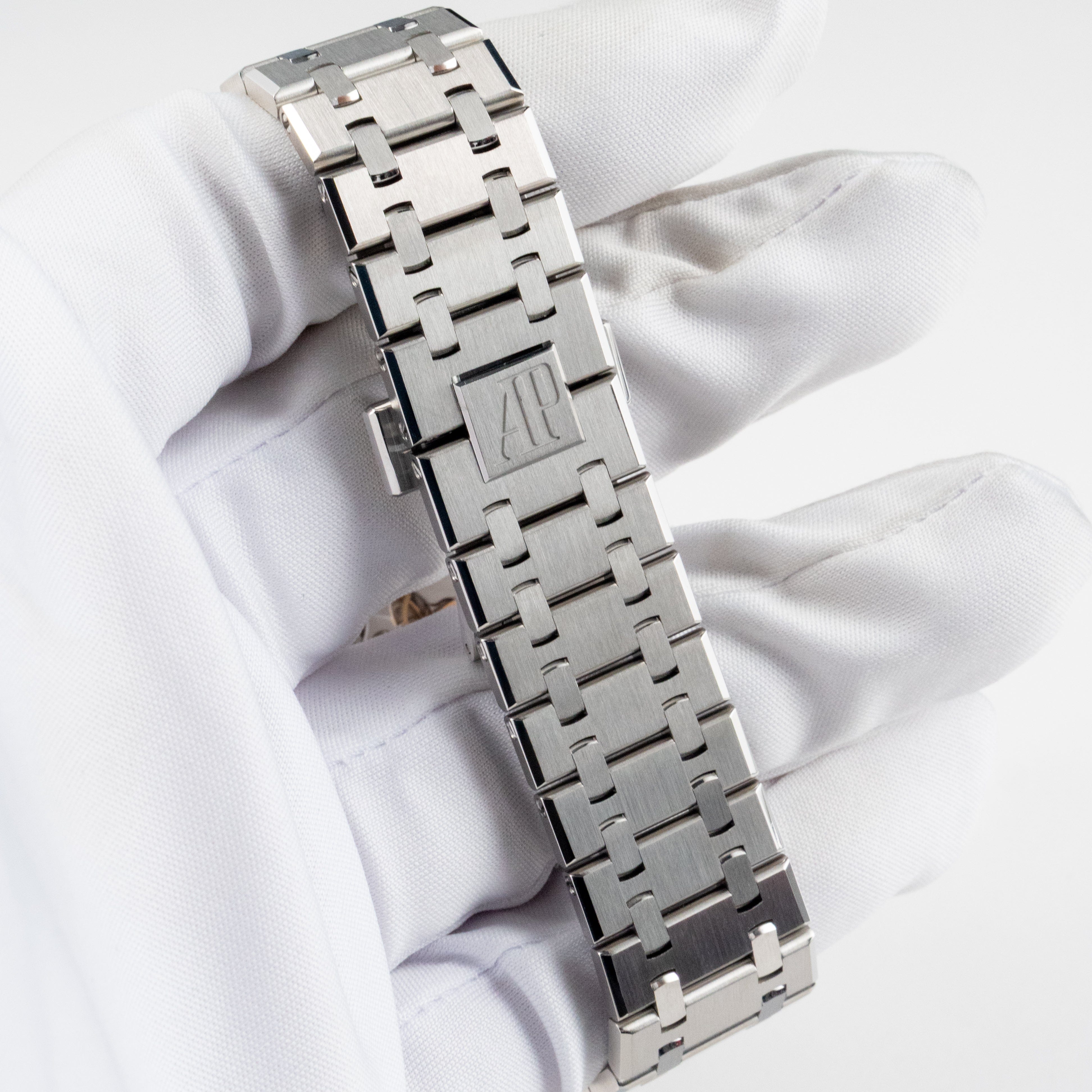 Audemars Piguet Royal Oak 15510ST.OO.1320ST.07 Stainless Steel Black Dial (2024)