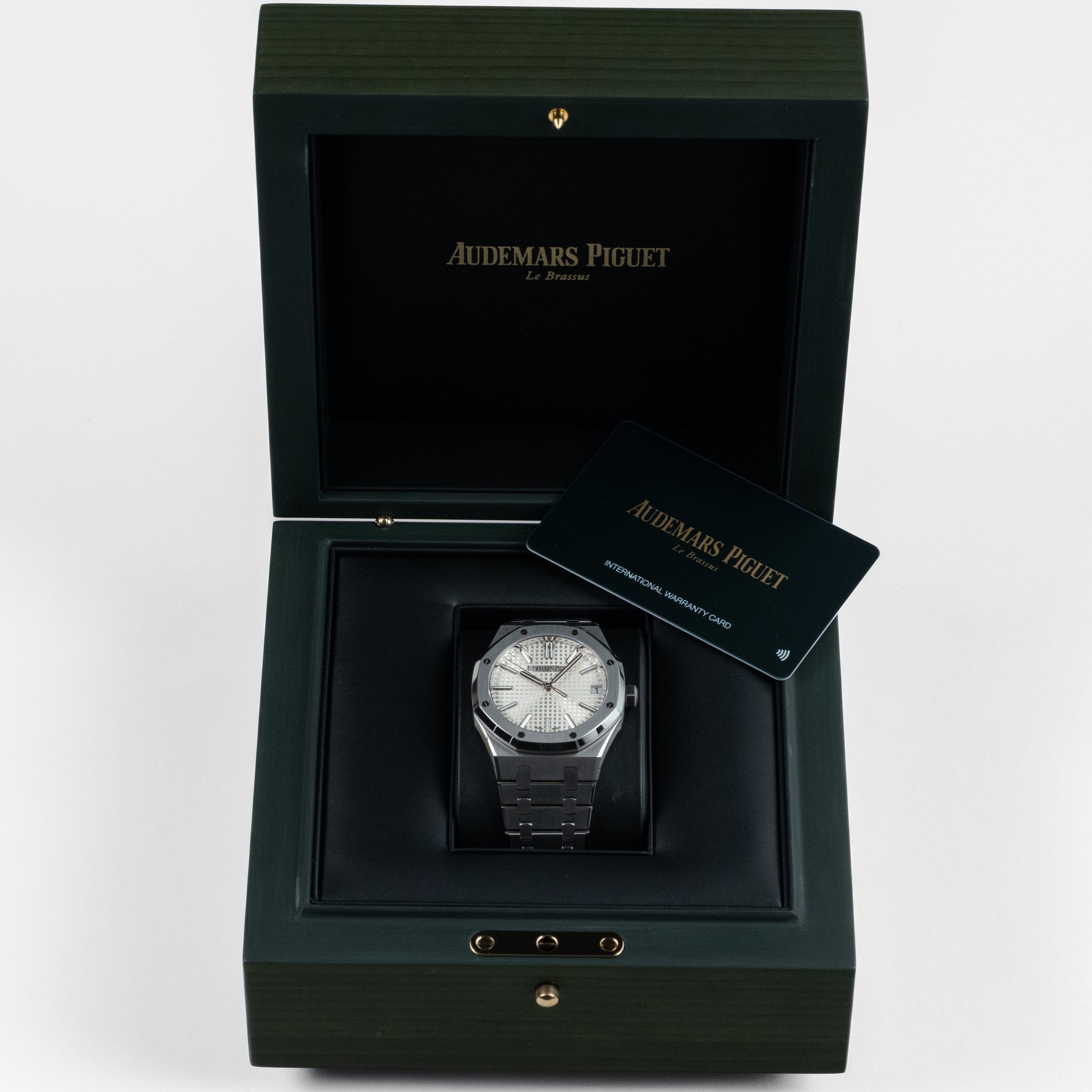 Audemars Piguet Royal Oak 15510ST.OO.1320ST.08 Stainless Steel Silver-Toned Dial (2025)