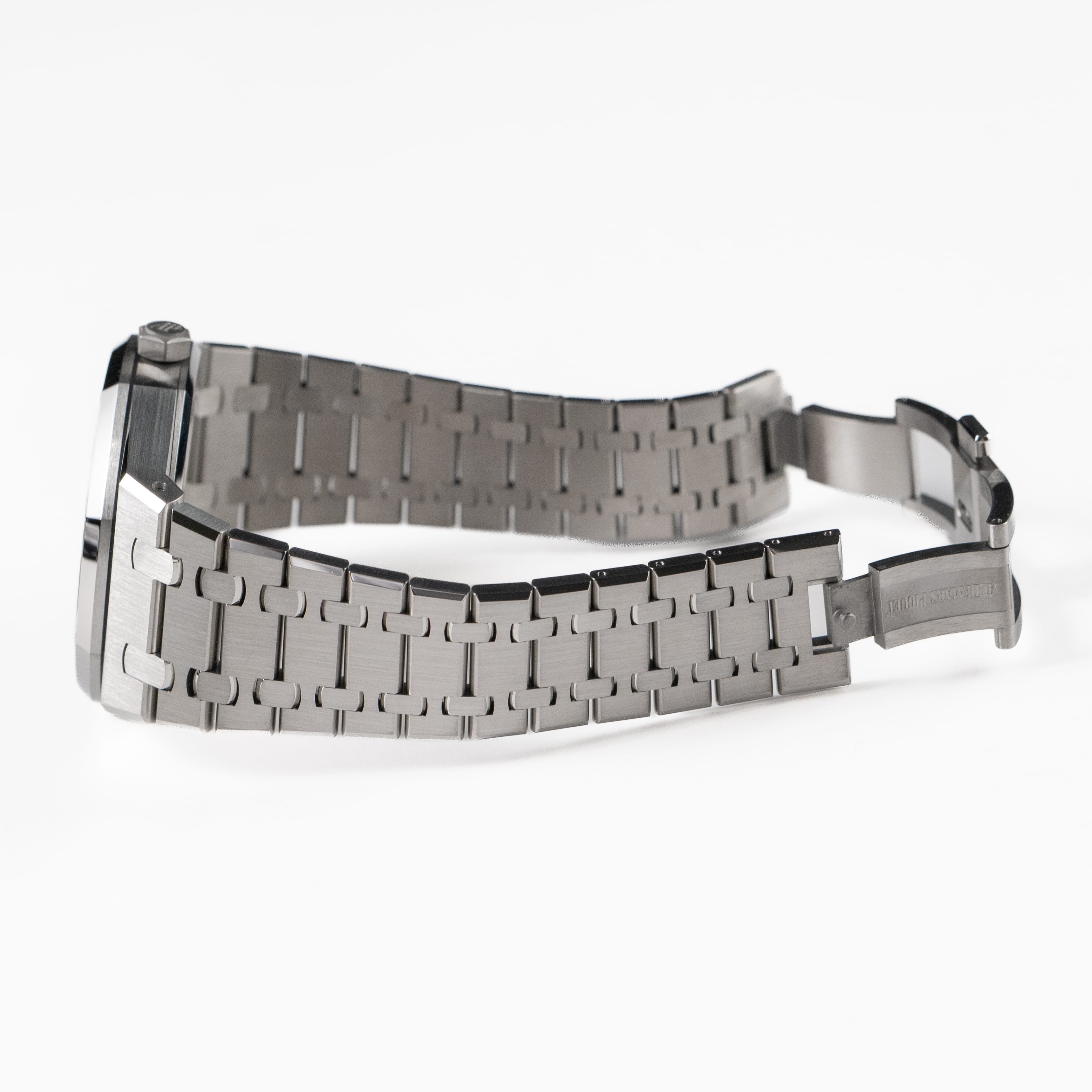 Audemars Piguet Royal Oak 15510ST.OO.1320ST.09 Stainless Steel Green Dial (2024)