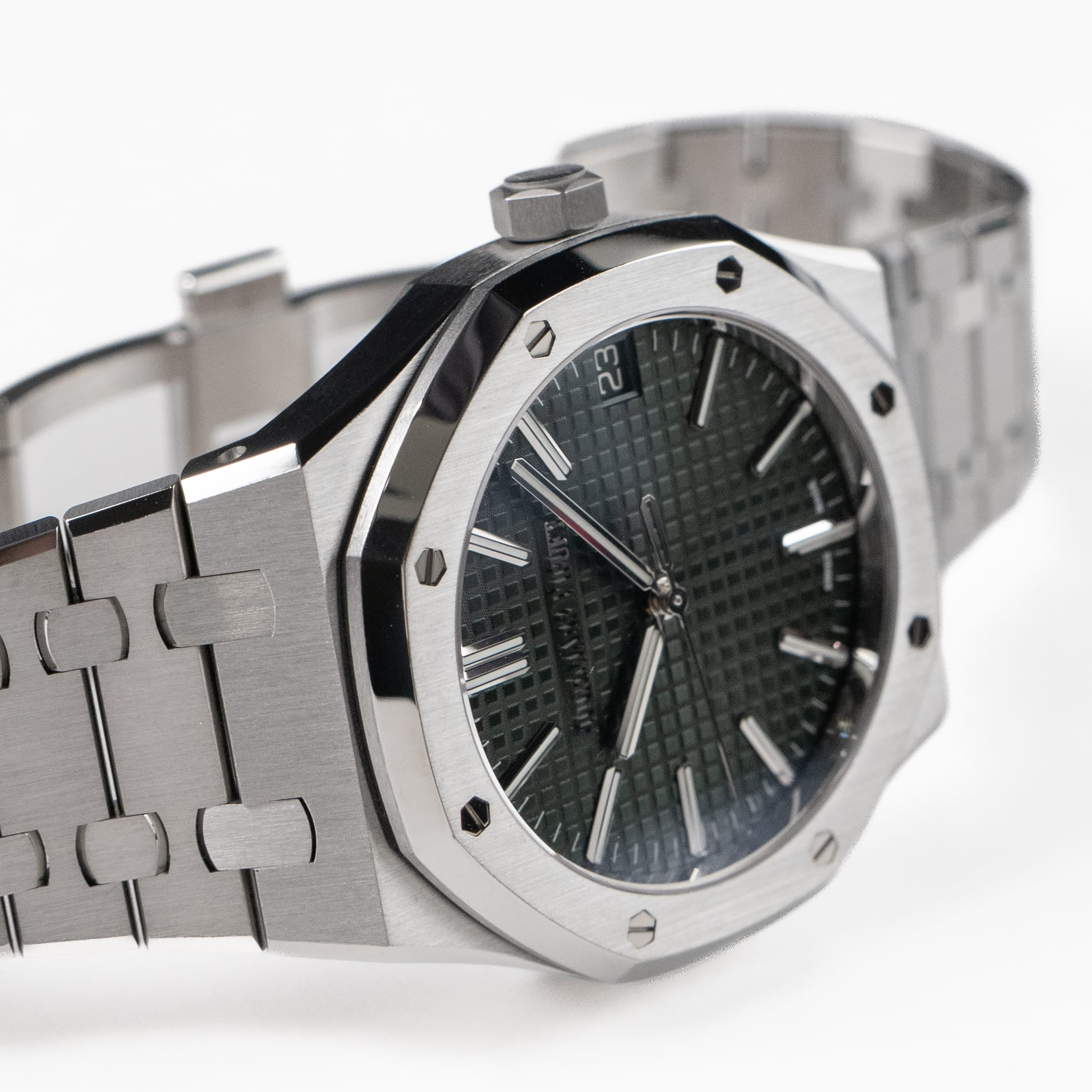 Audemars Piguet Royal Oak 15510ST.OO.1320ST.09 Stainless Steel Green Dial (2024)