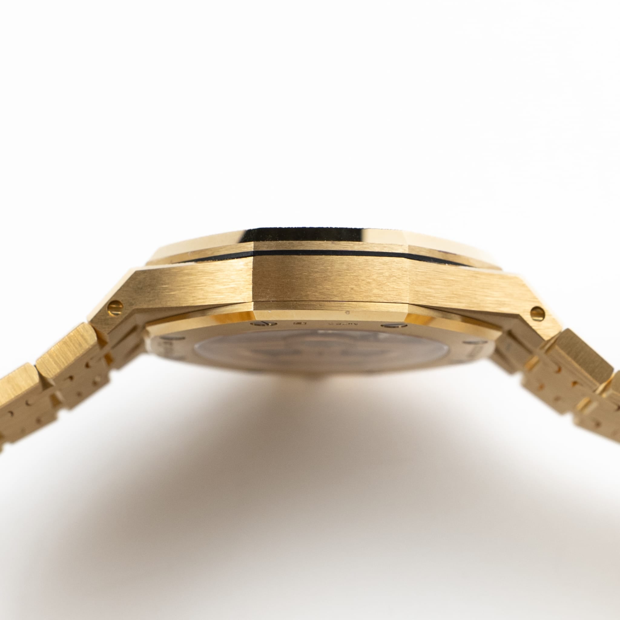 Audemars Piguet Royal Oak 15550BA.GG.1356BA.01 Frosted Yellow Gold Smoked Yellow Dial