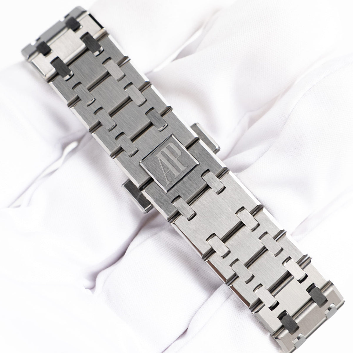 Audemars Piguet Royal Oak 15550ST.OO.1356ST.08 Stainless Steel Blue Dial (2025)