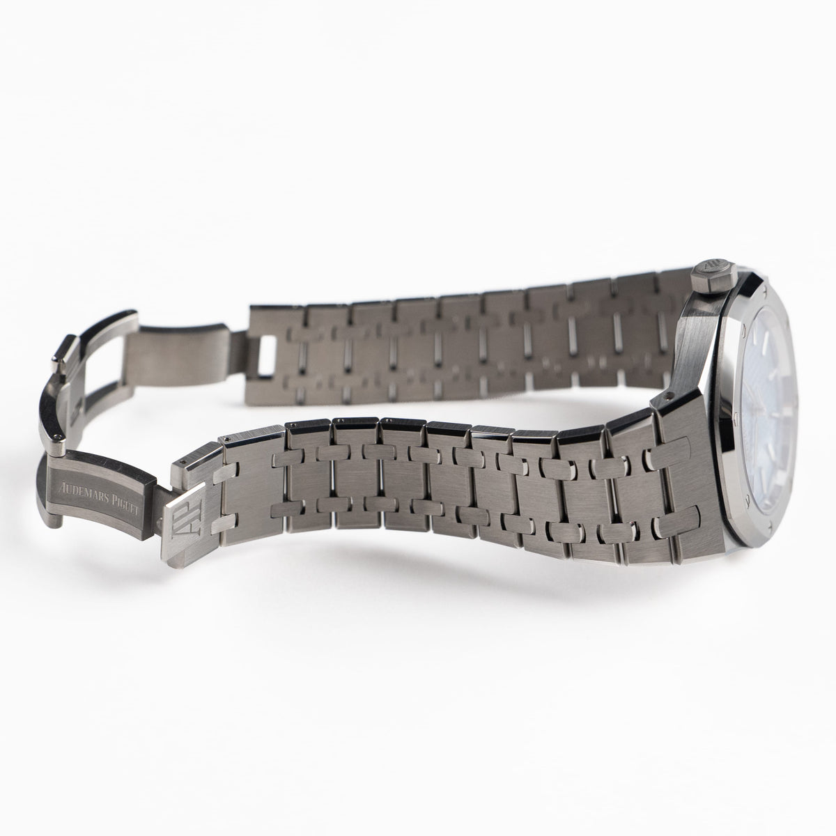 Audemars Piguet Royal Oak 15550ST.OO.1356ST.08 Stainless Steel Blue Dial (2025)