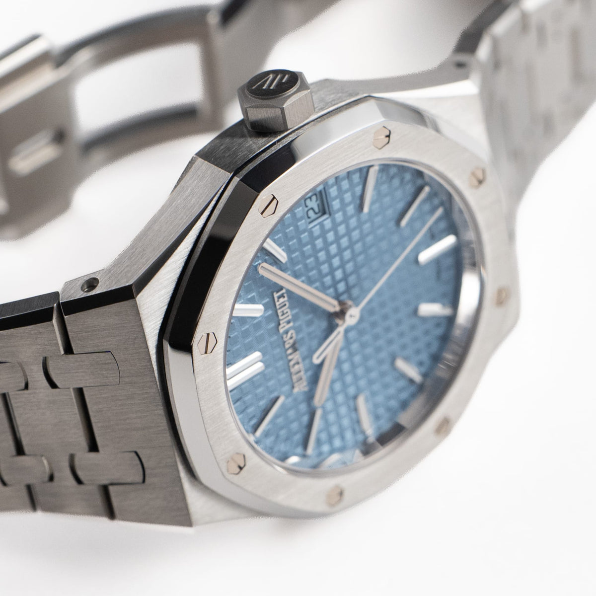 Audemars Piguet Royal Oak 15550ST.OO.1356ST.08 Stainless Steel Blue Dial (2025)