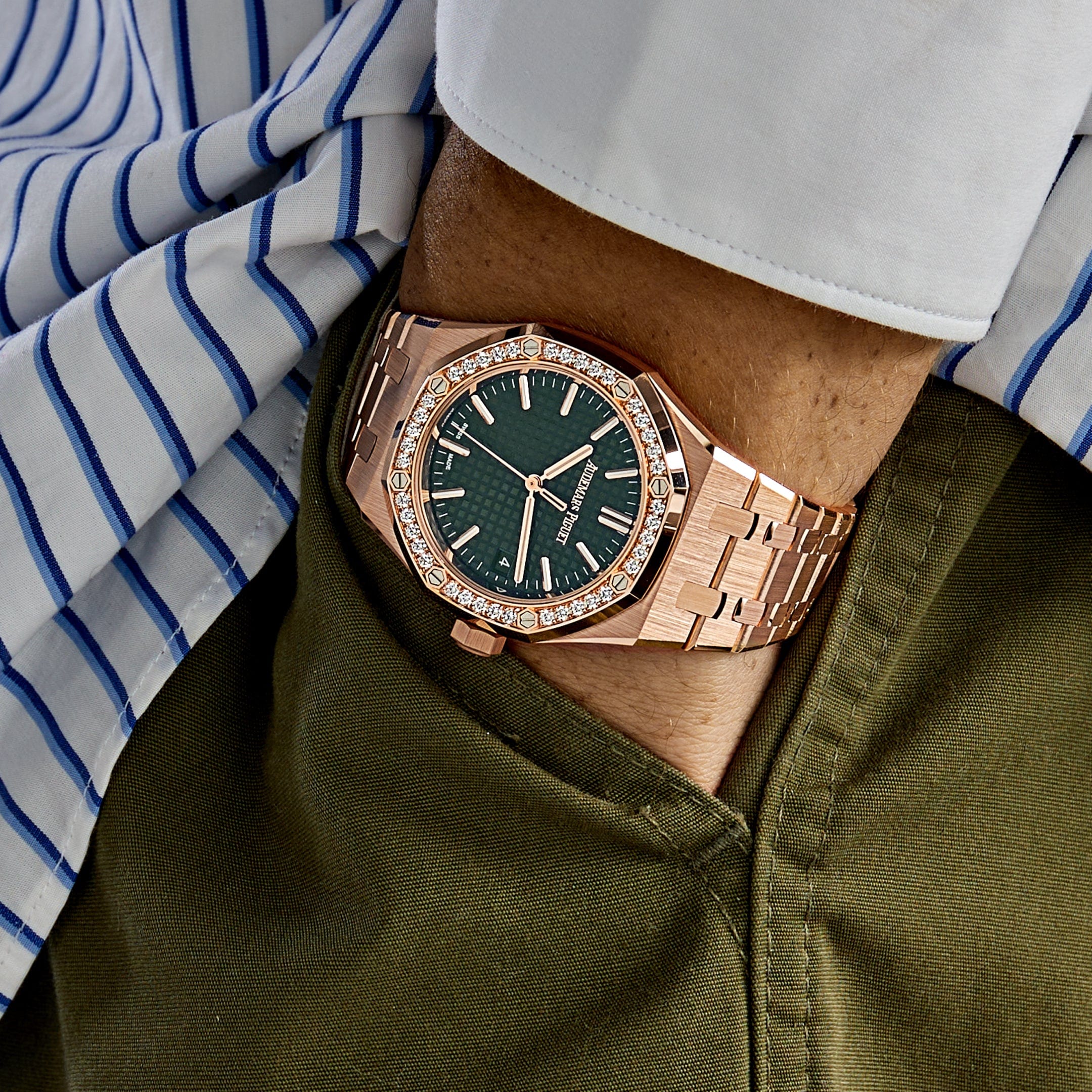 Audemars Piguet Royal Oak 15551OR.ZZ.1356OR.06 Selfwinding Rose Gold Khaki Green Dial