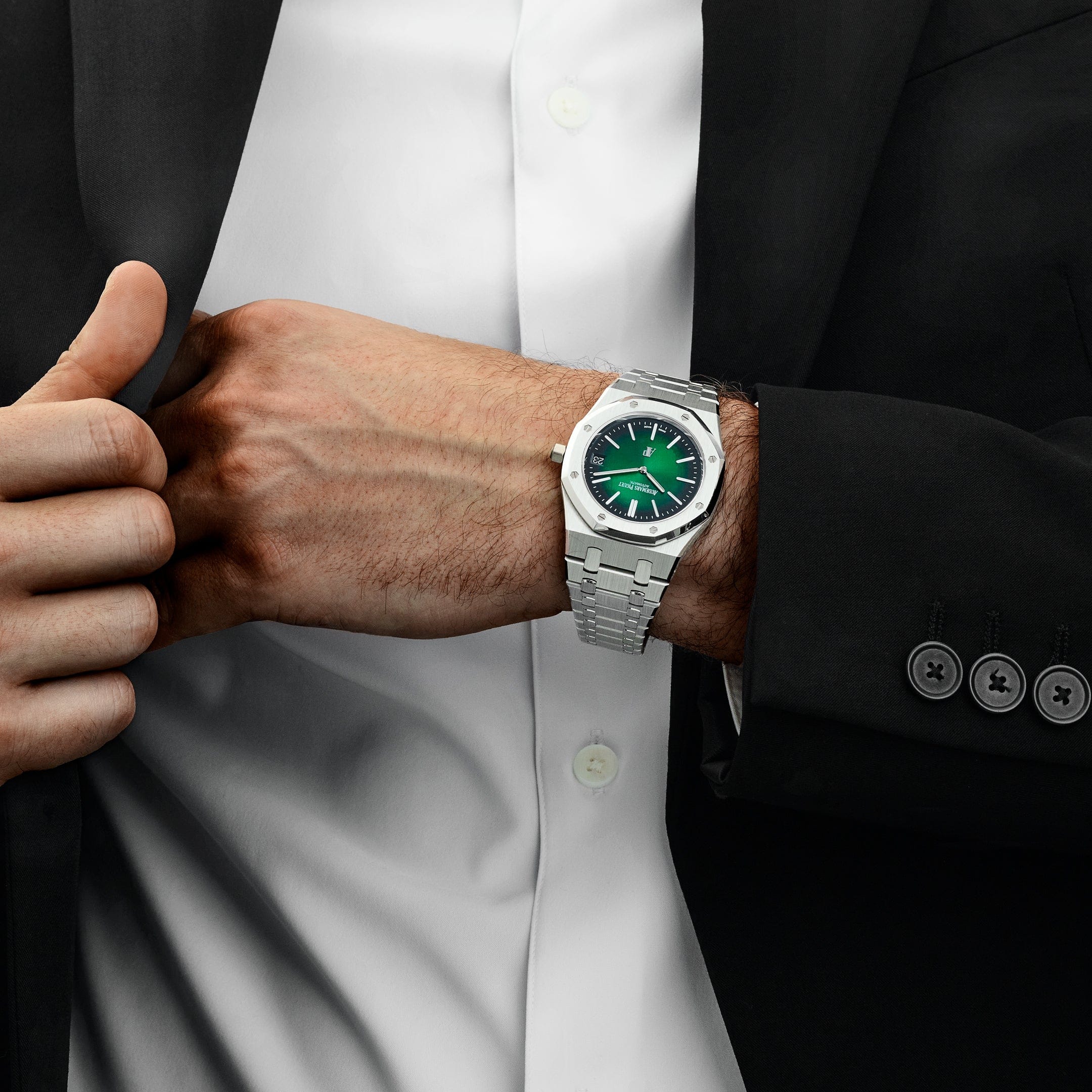 Audemars Piguet Royal Oak 16202PT.OO.1240PT.01 'Jumbo' Extra-Thin '50th Anniversary' Green Dial