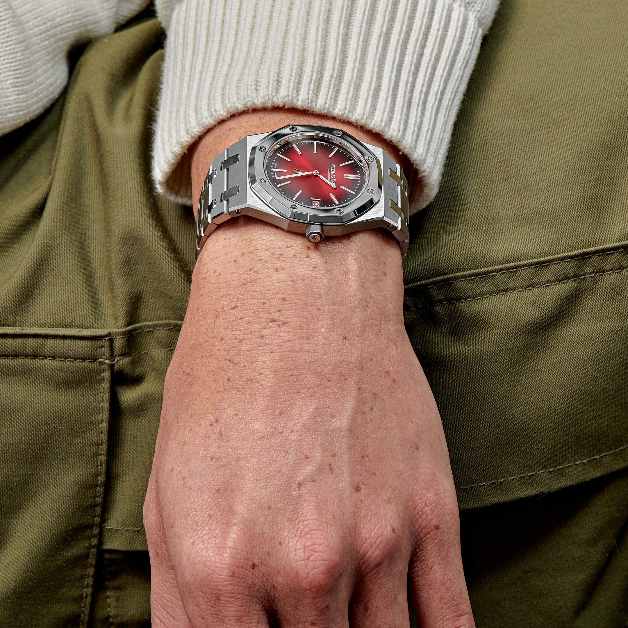 Audemars Piguet Royal Oak 16202XT.OO.1240XT.01 'Jumbo' Extra-Thin Titanium Burgundy Dial (2023)