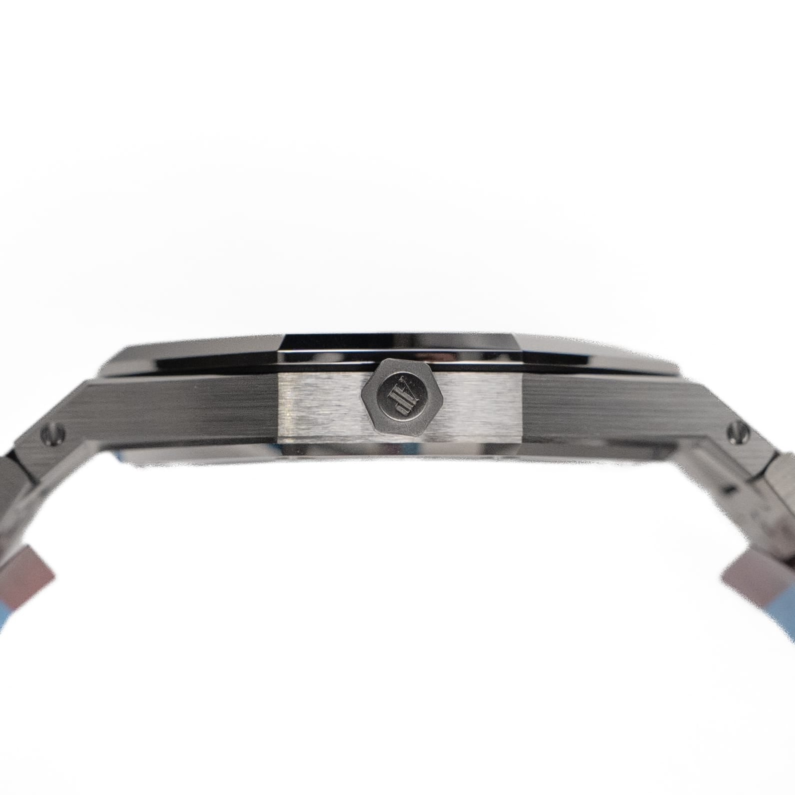 Audemars Piguet Royal Oak 16202XT.OO.1240XT.01 'Jumbo' Extra-Thin Titanium Burgundy Dial (2025)