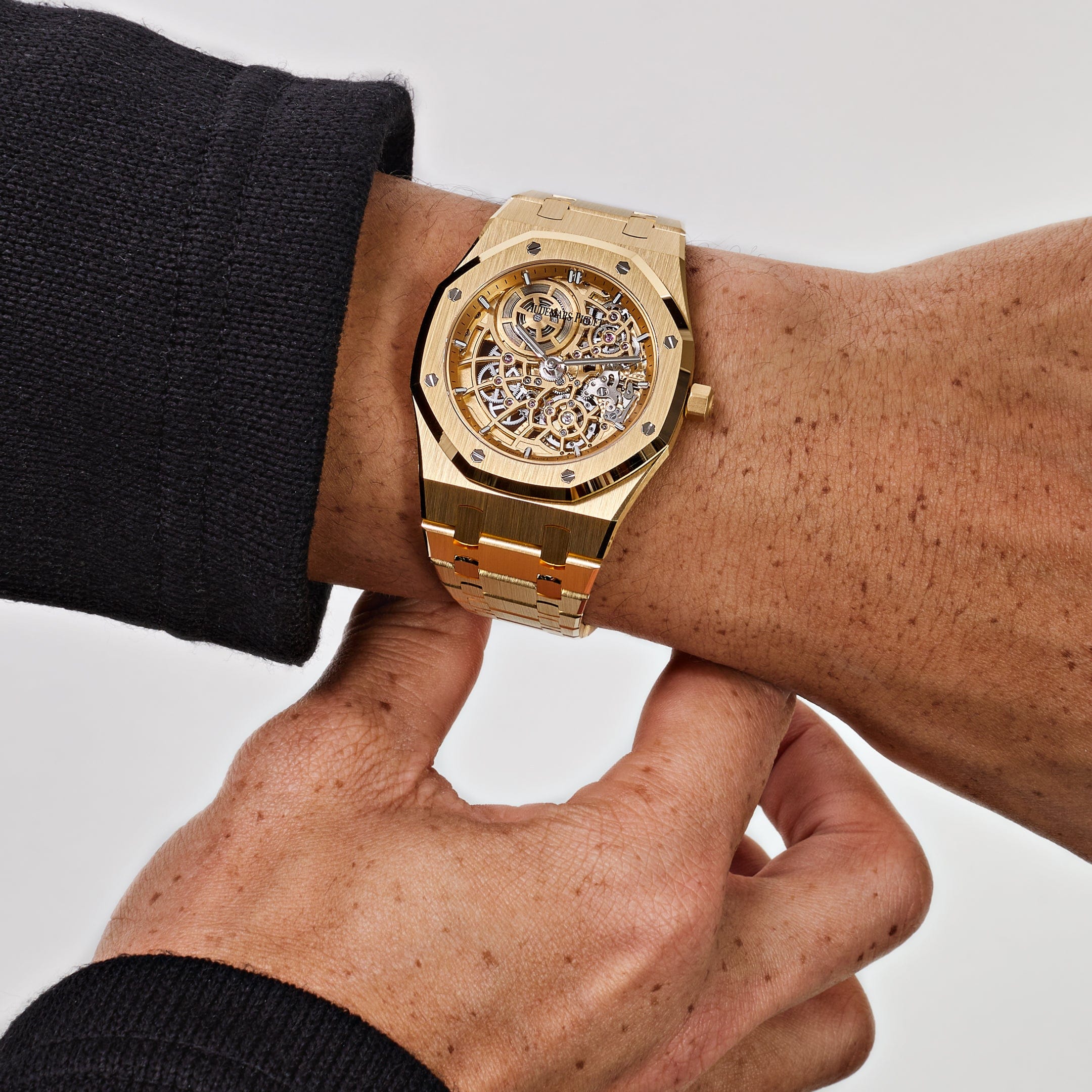 Audemars Piguet Royal Oak 16204BA.OO.1240BA.01 Yellow Gold Openworked