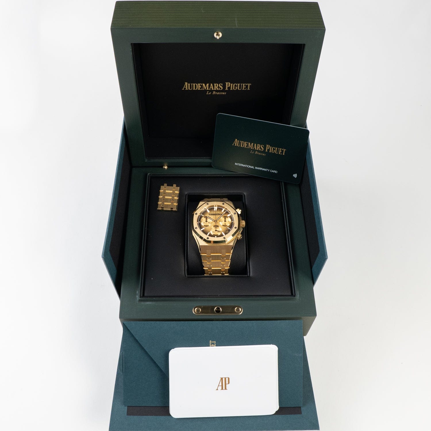 Audemars Piguet Royal Oak 26240BA.OO.1320BA.02 Chronograph Smoked Yellow Gold (2025)