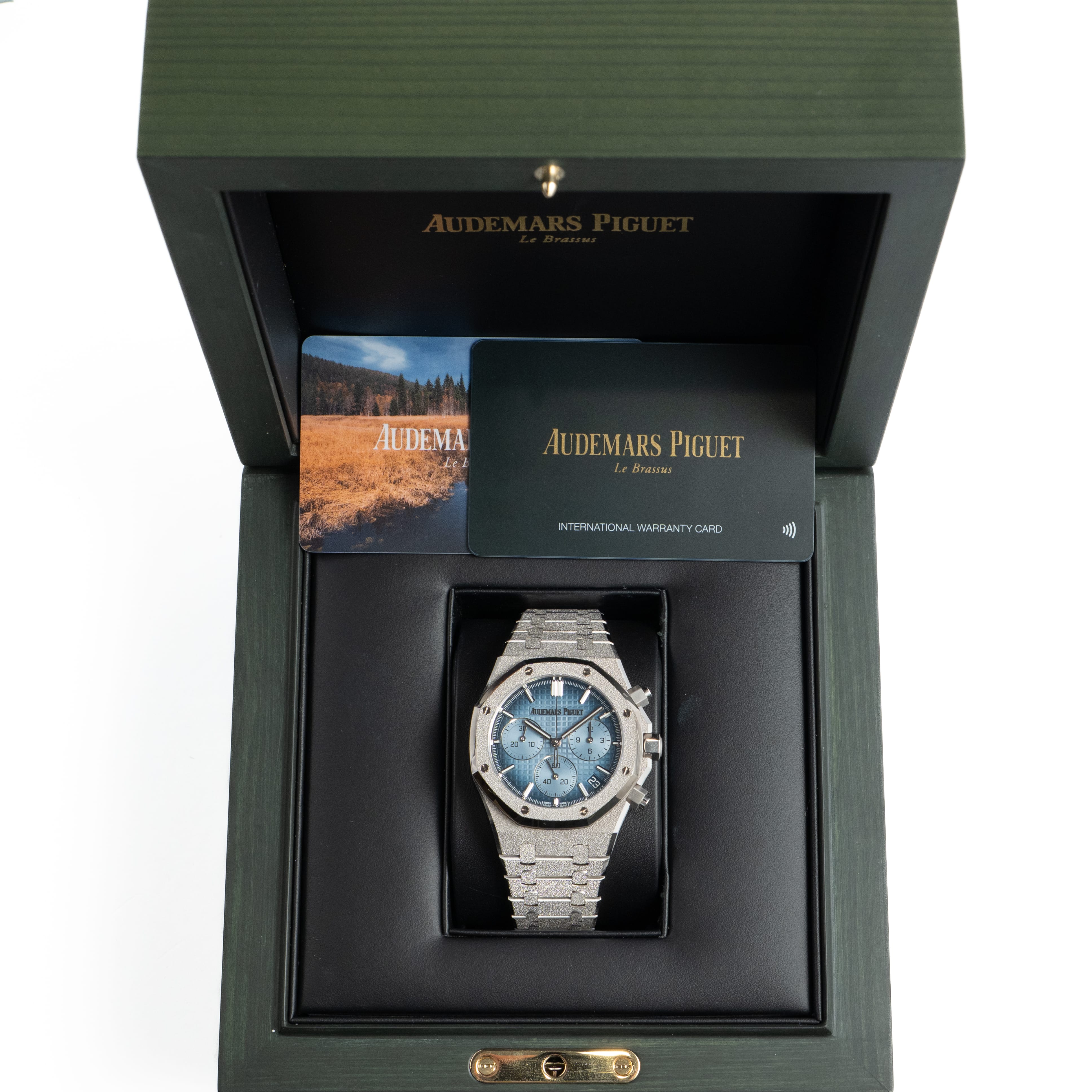 Audemars Piguet Royal Oak 26240BC.GG.1324BC.02 Chronograph Frosted White Gold Light Blue Dial