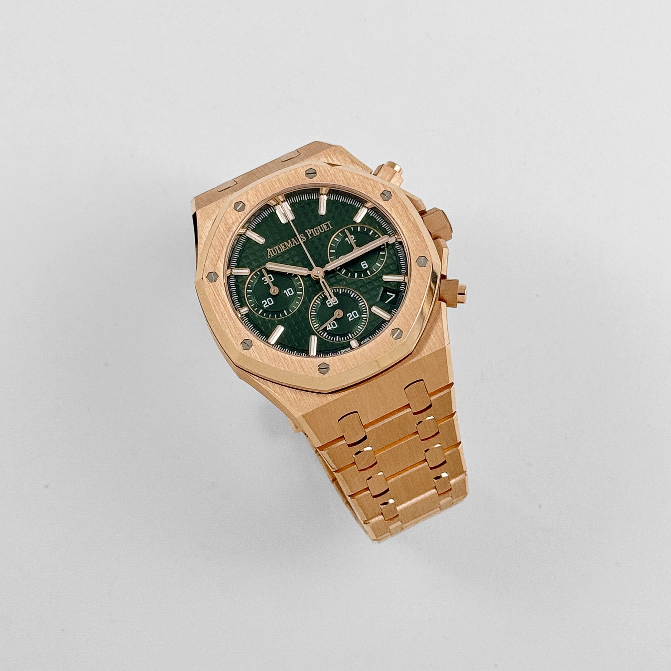 Audemars Piguet Royal Oak 26240OR.OO.1320OR.04 Chronograph '50th Anniversary' Rose Gold Khaki Green Dial (2022)