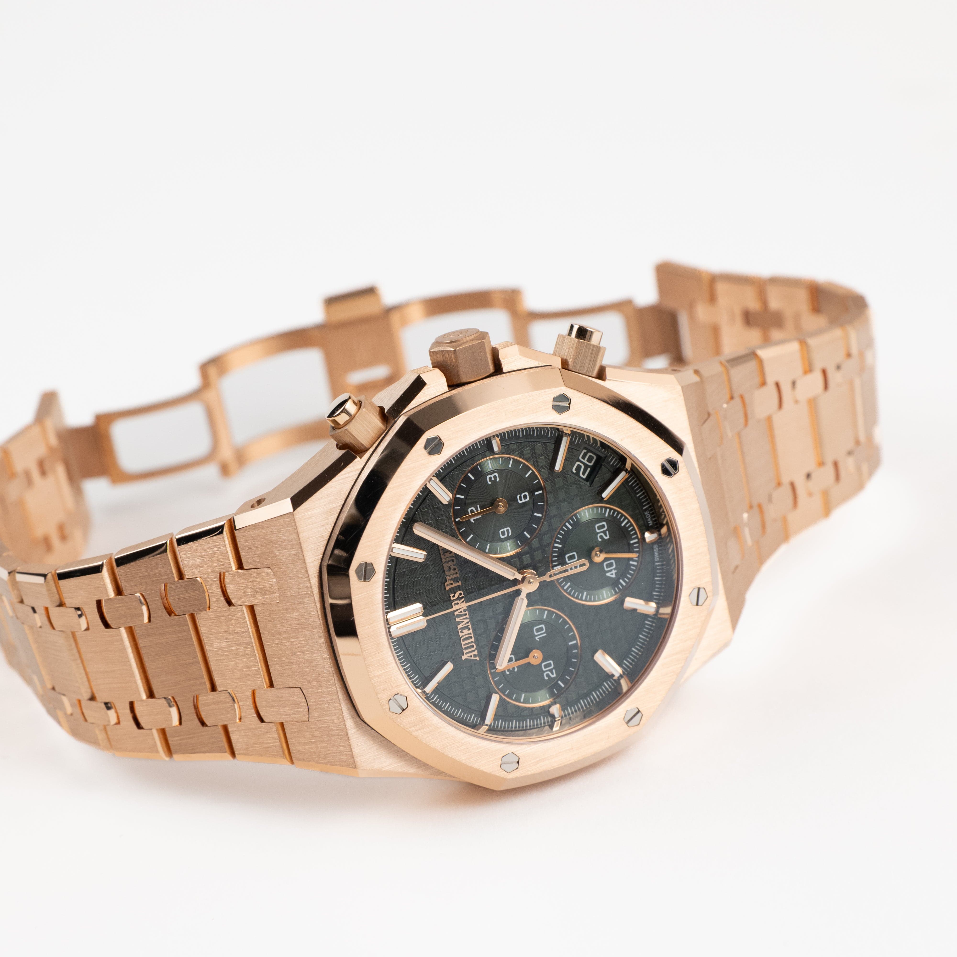 Audemars Piguet Royal Oak 26240OR.OO.1320OR.08 Chronograph Rose Gold Khaki Green Dial (2024)