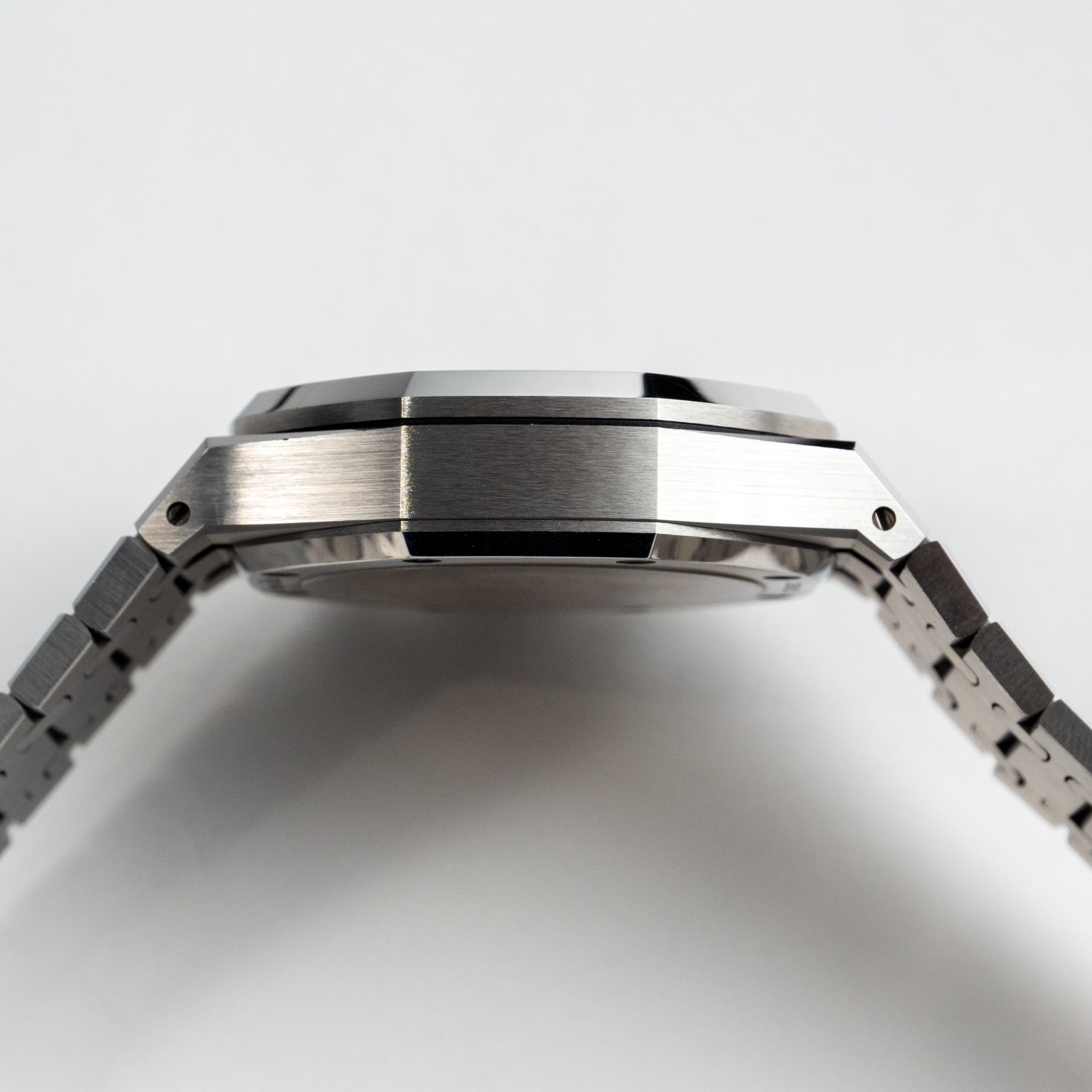 Audemars Piguet Royal Oak 26240ST.OO.1320ST.07 Chronograph Stainless Steel Silver-Toned Dial (2024)