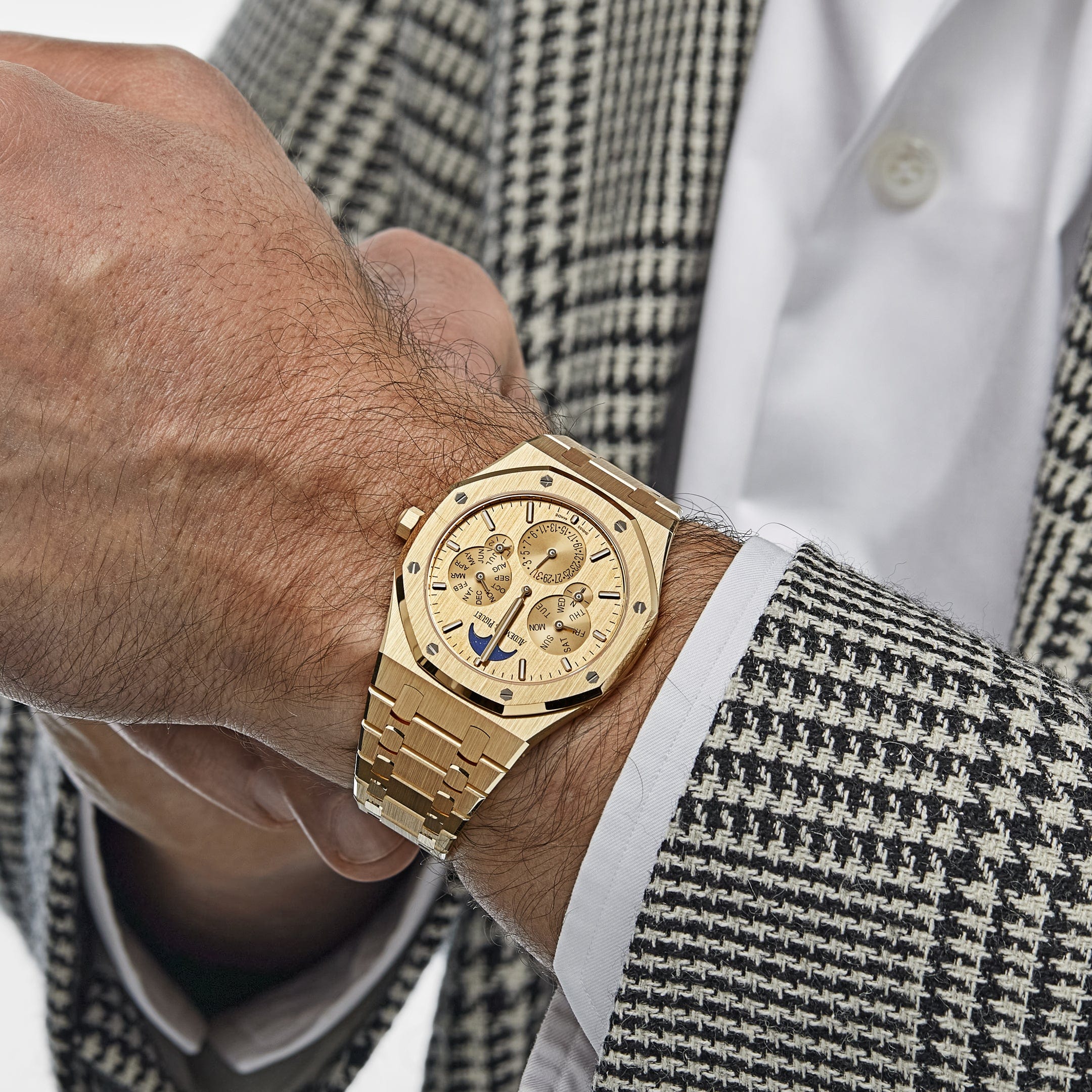 Audemars Piguet Royal Oak 26586BA.OO.1240BA.99 Perpetual Calendar Ultra-Thin Yellow Gold / Yellow Gold-Toned Dial Limited Edition (2024)