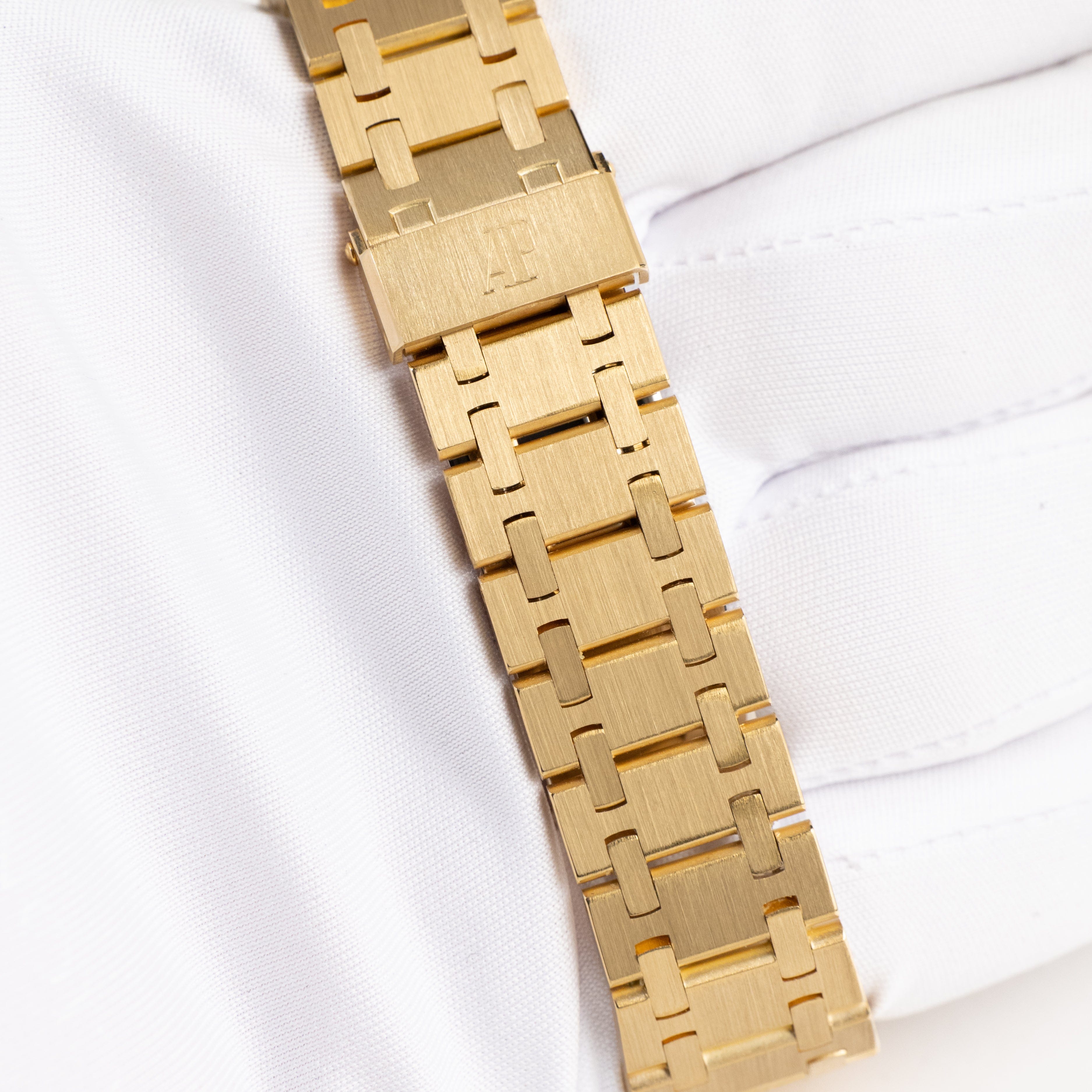 Audemars Piguet Royal Oak 56303BA 'Ladies' Yellow Gold Grey Dial Quartz