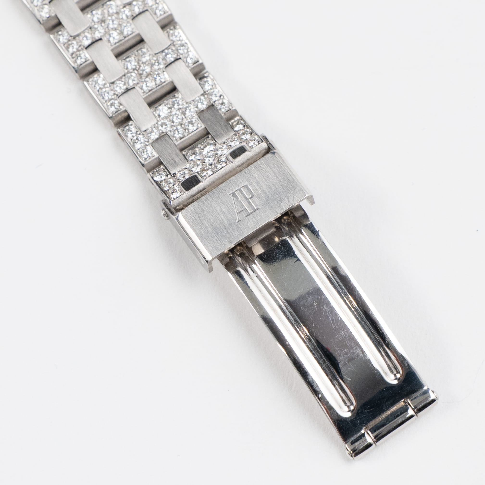 Audemars Piguet Royal Oak 6007BC 'Ladies' White Gold Black Diamond Dial Diamond Bezel and Bracelet Quartz (1981)