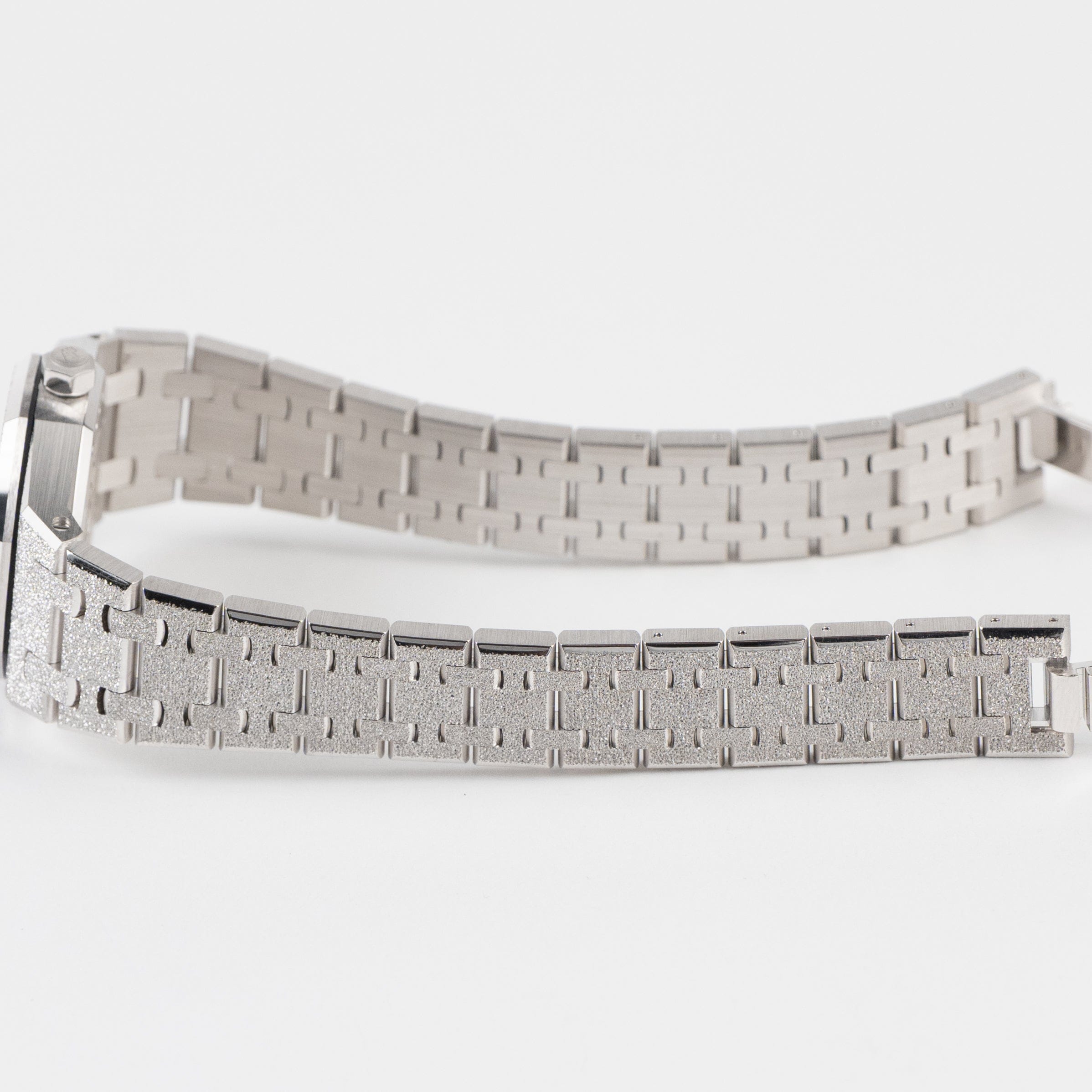 Audemars Piguet Royal Oak 67630BC.GG.1312BC.01-B 'Mini' Frosted White Gold Quartz (2026)