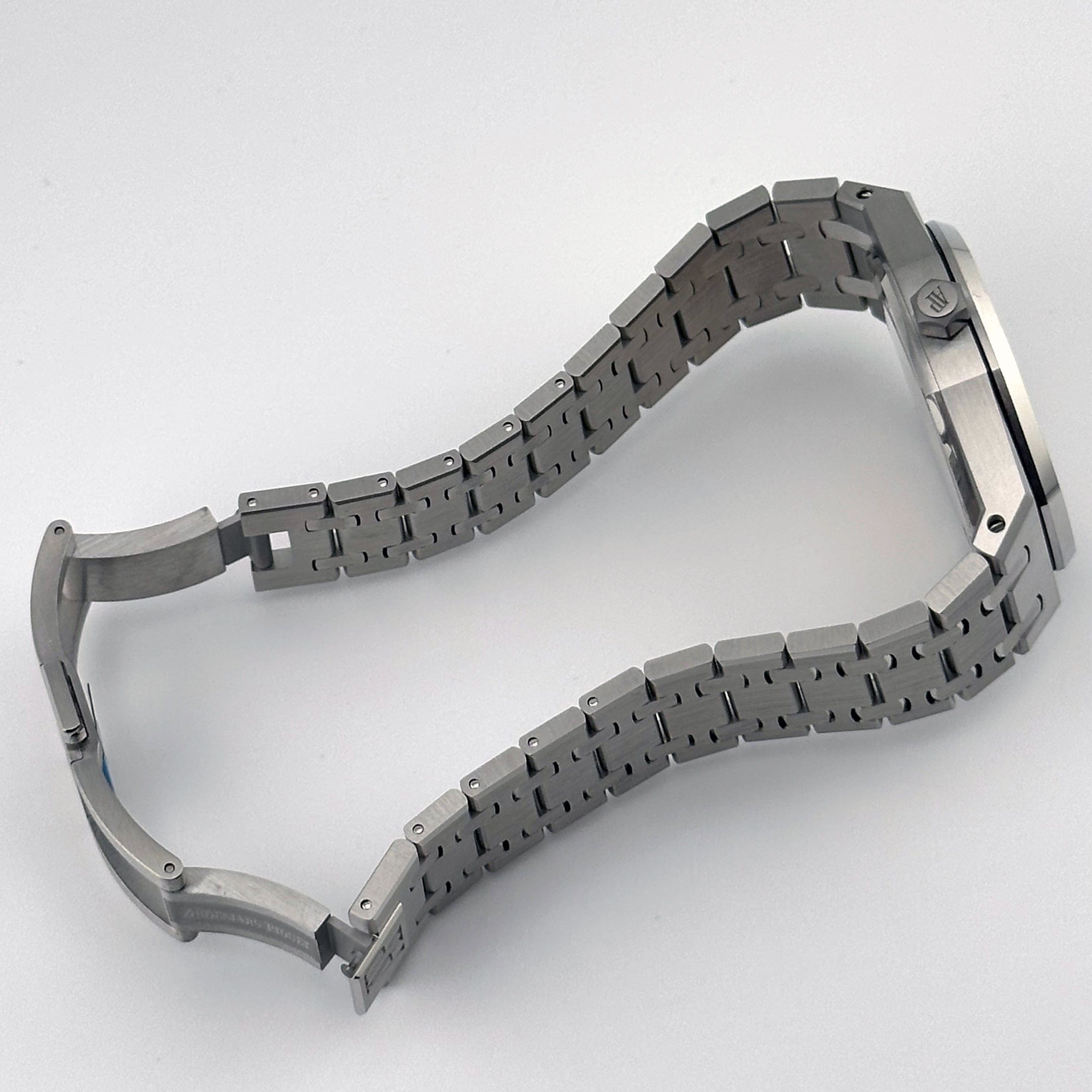 Audemars Piguet Royal Oak 77350ST.OO.1261ST.01 Stainless Steel Silver-toned Dial (2024)