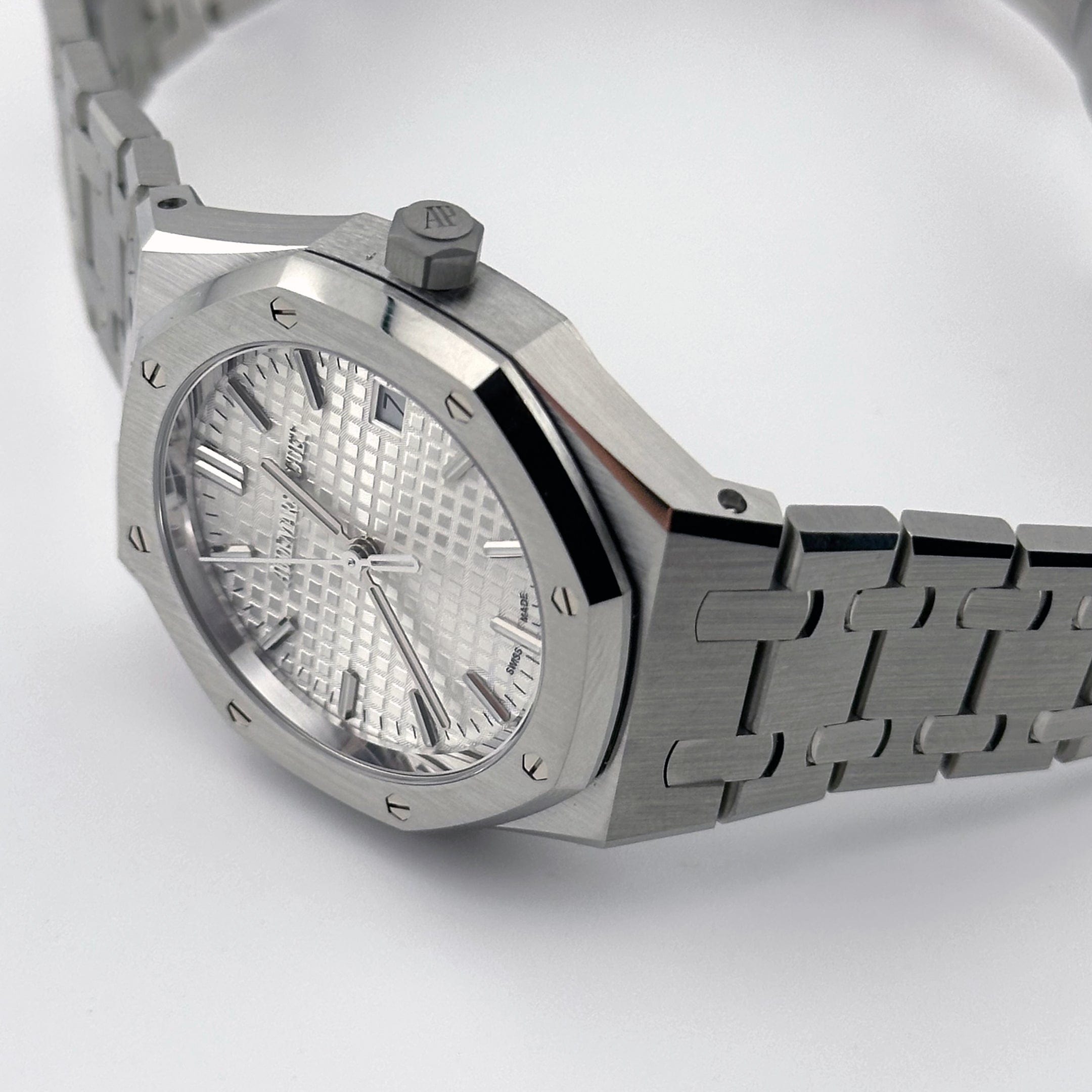 Audemars Piguet Royal Oak 77350ST.OO.1261ST.01 Stainless Steel Silver-toned Dial (2024)