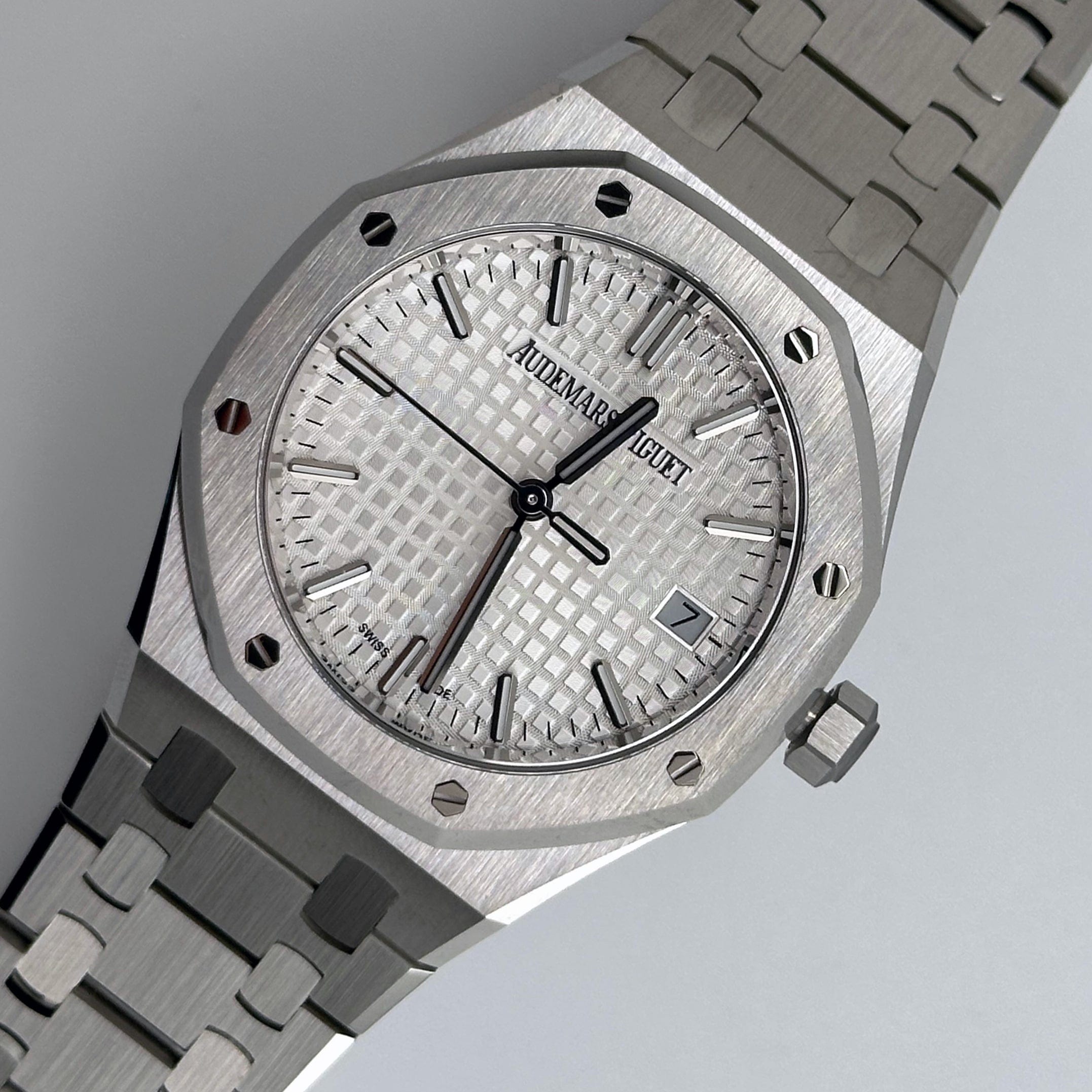 Audemars Piguet Royal Oak 77350ST.OO.1261ST.01 Stainless Steel Silver-toned Dial (2024)