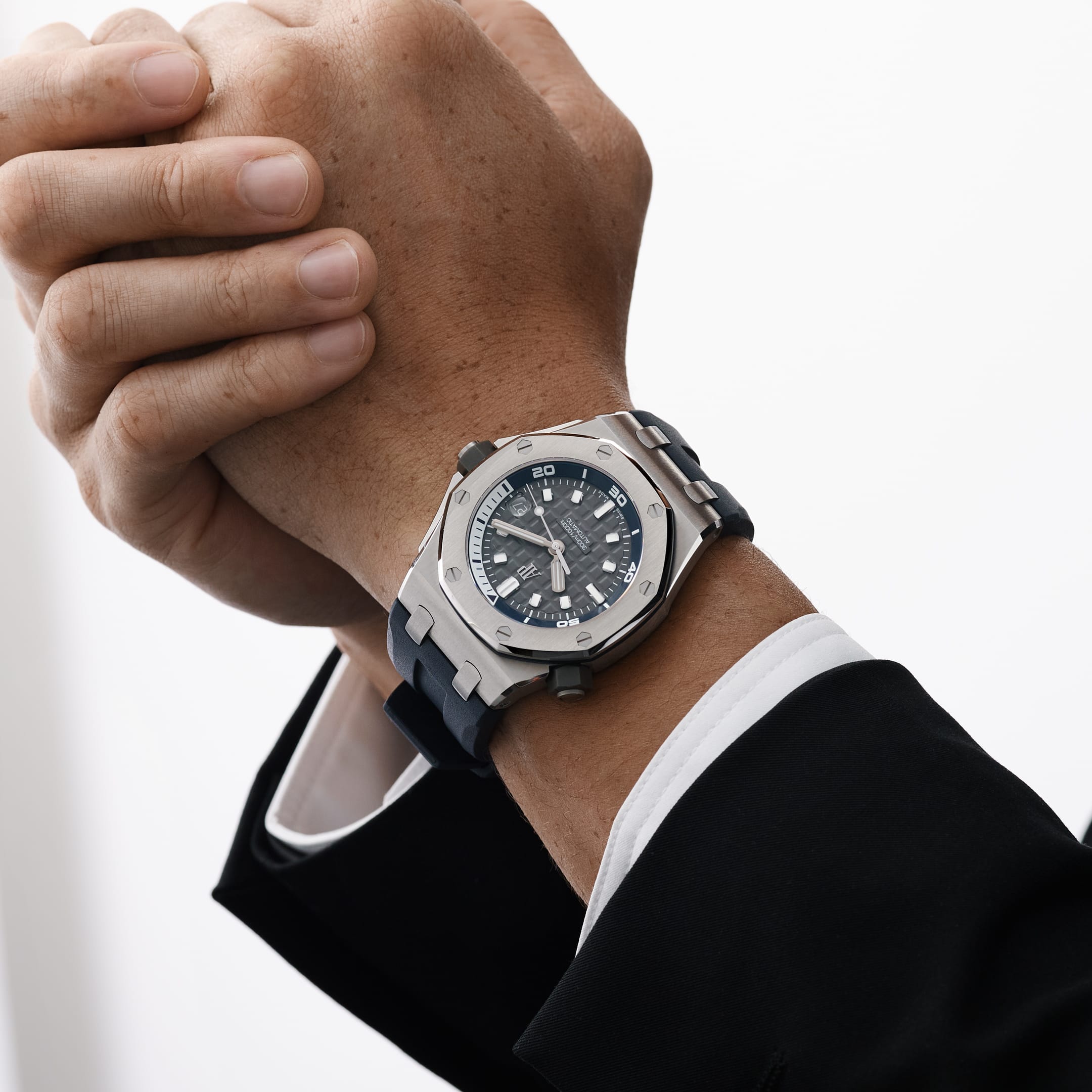 Audemars Piguet Royal Oak Offshore 15720ST.OO.A009CA.01 Diver Stainless Steel Grey Dial (2022)