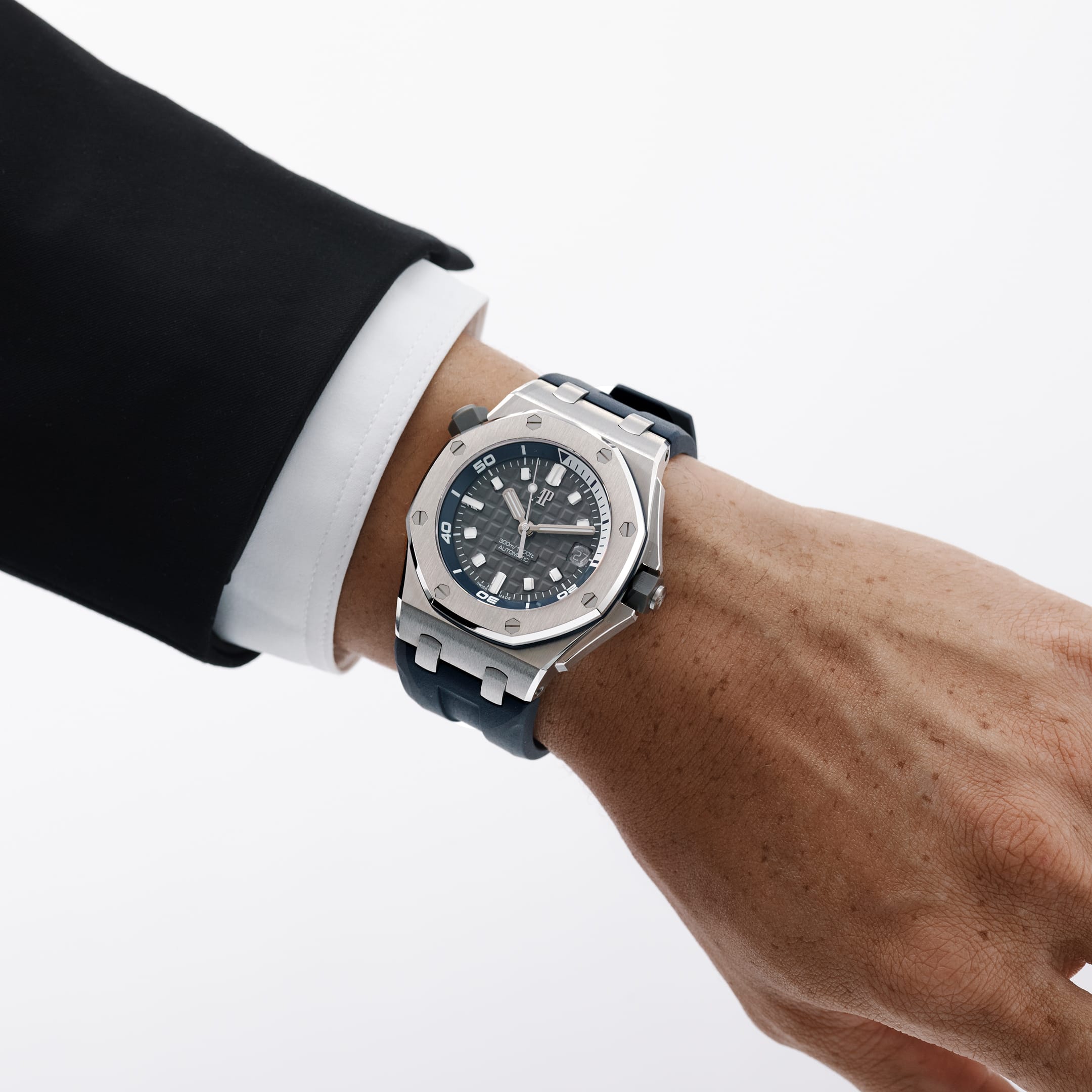 Audemars Piguet Royal Oak Offshore 15720ST.OO.A009CA.01 Diver Stainless Steel Grey Dial (2022)