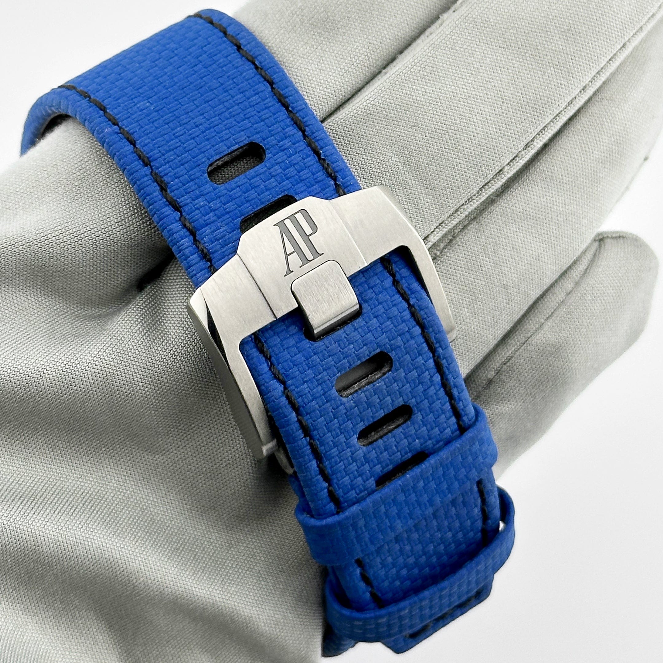 Audemars Piguet Royal Oak Offshore 26420CE.OO.A043VE.01 Selfwinding Chronograph Black/Blue Ceramic (2023)