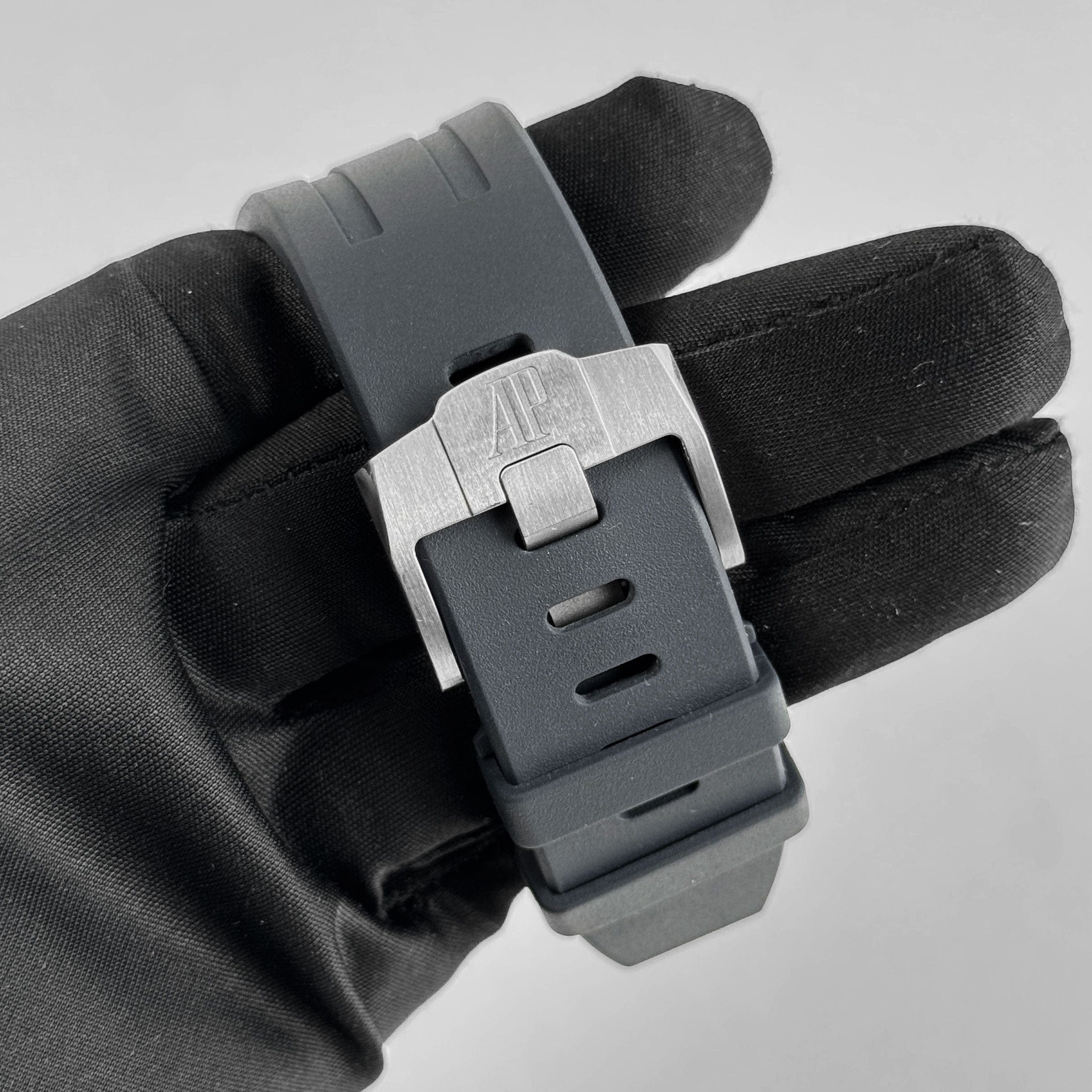 Audemars Piguet Royal Oak Offshore 26420IO.OO.A009CA.01 Selfwinding Chronograph Titanium Grey Dial (2021)