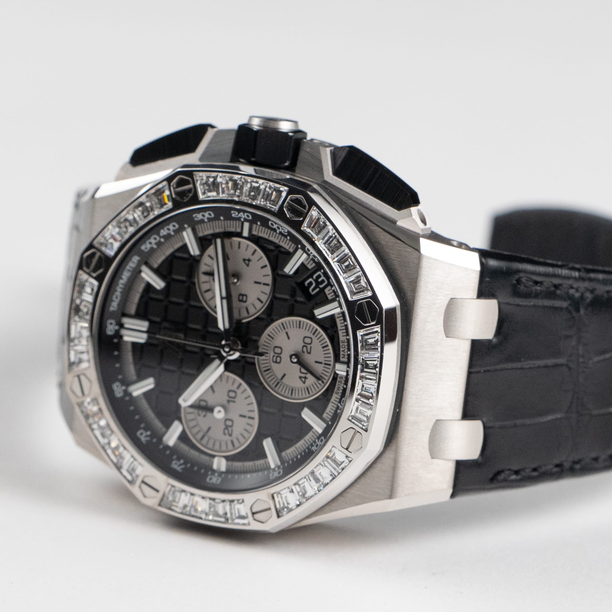 Audemars Piguet Royal Oak Offshore 26424BC.ZZ.D002CA.01 Chronograph White Gold Black Dial Diamond Bezel (2024)