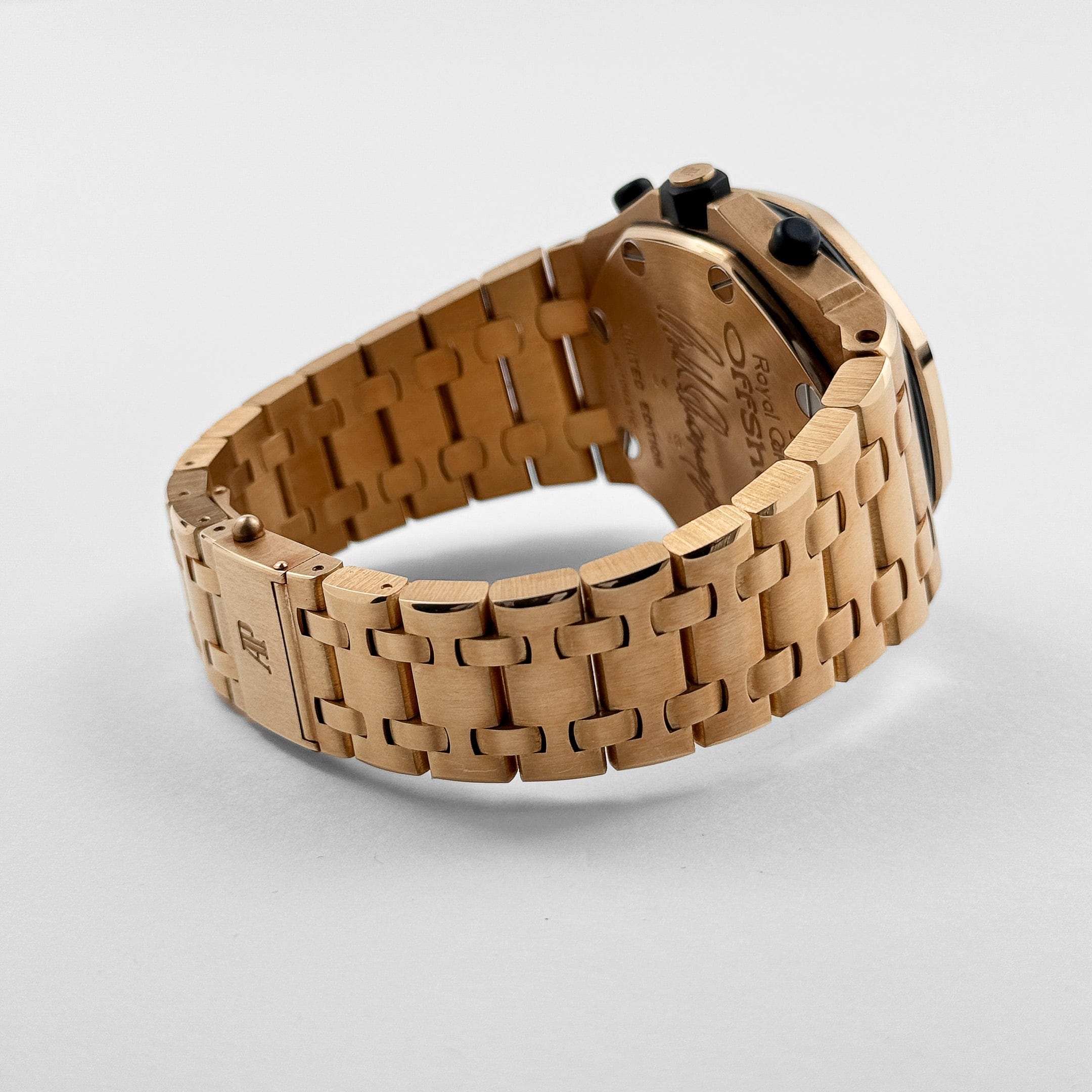 Audemars Piguet Royal Oak Offshore Chronograph 26007BA.OO.D088CR.01 ‘Arnold Schwarzenegger’ Yellow Gold Brown Dial Limited Edition of 400 (2004)