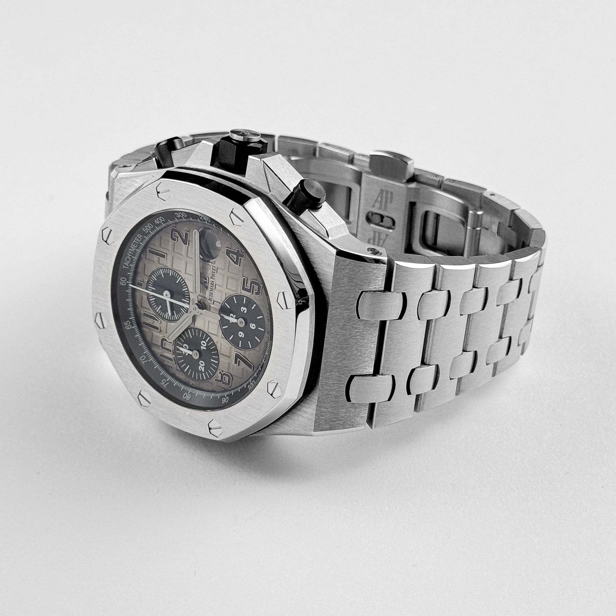 Audemars Piguet Royal Oak Offshore Chronograph 26470PT.OO.1000PT.01 Platinum Grey Dial (2017)