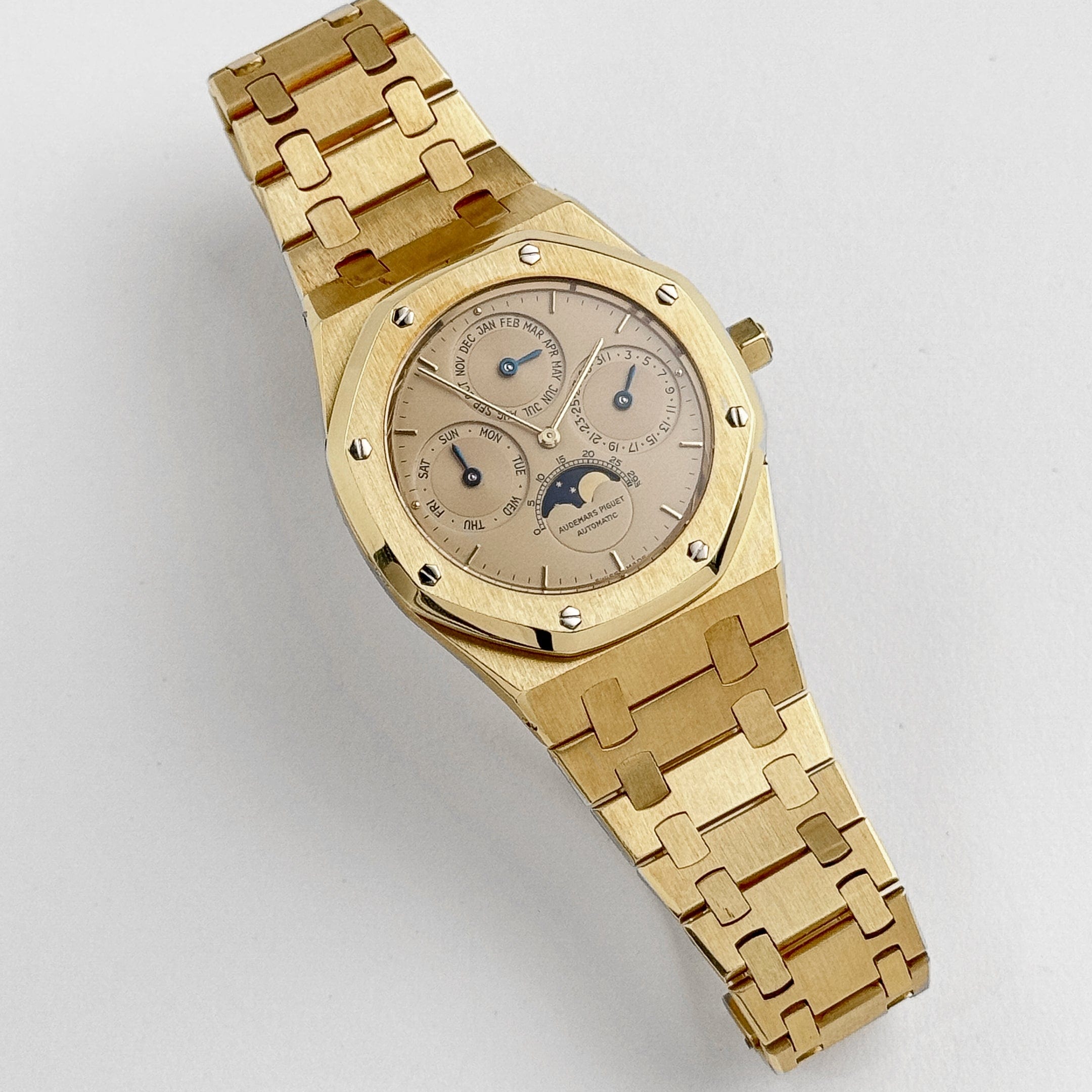 Audemars Piguet Royal Oak Perpetual Calendar 25654BA.OO.0944BA.01 Yellow Gold Gold Dial (1989)