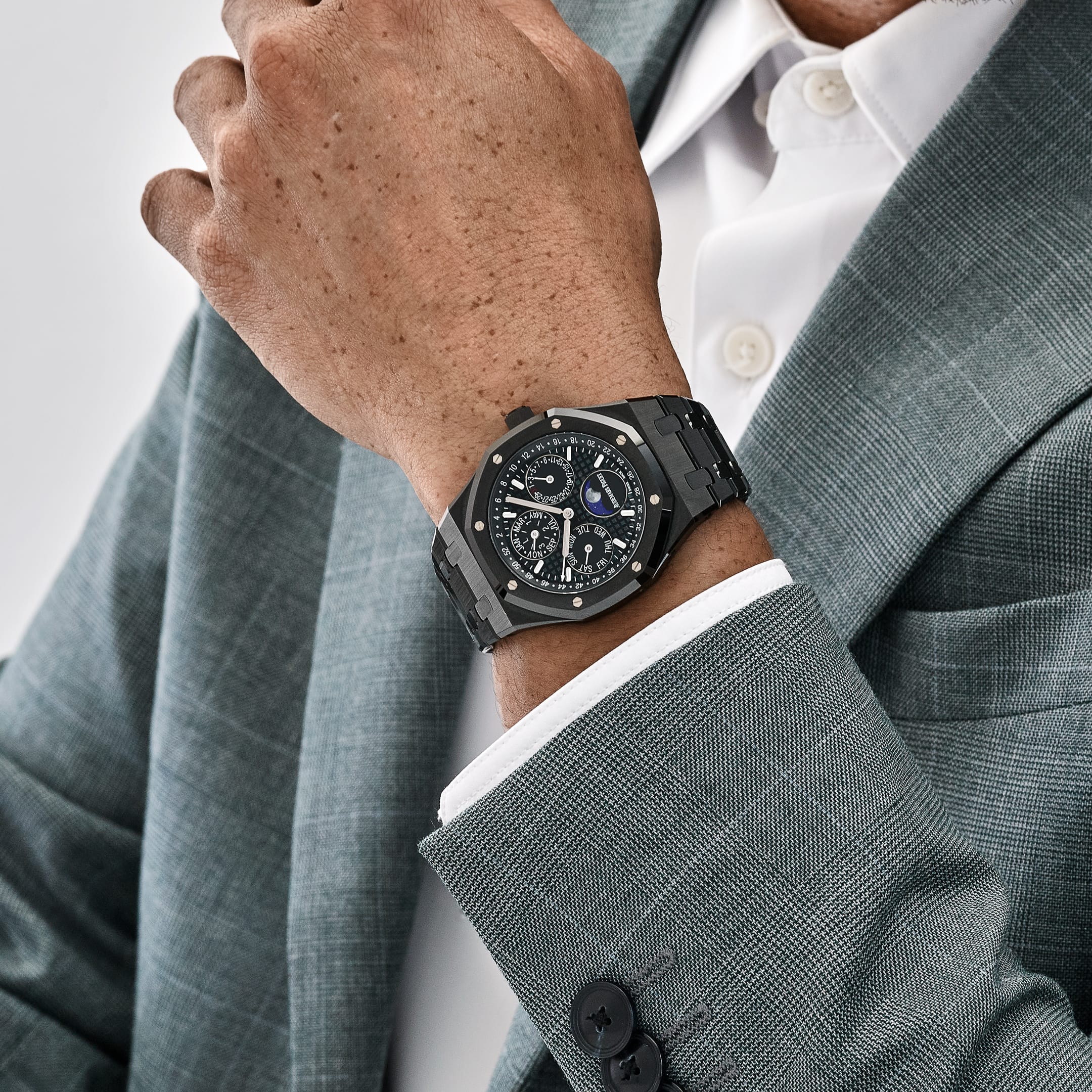 Audemars Piguet Royal Oak Perpetual Calendar 26579CE.OO.1225CE.01 Black Ceramic
