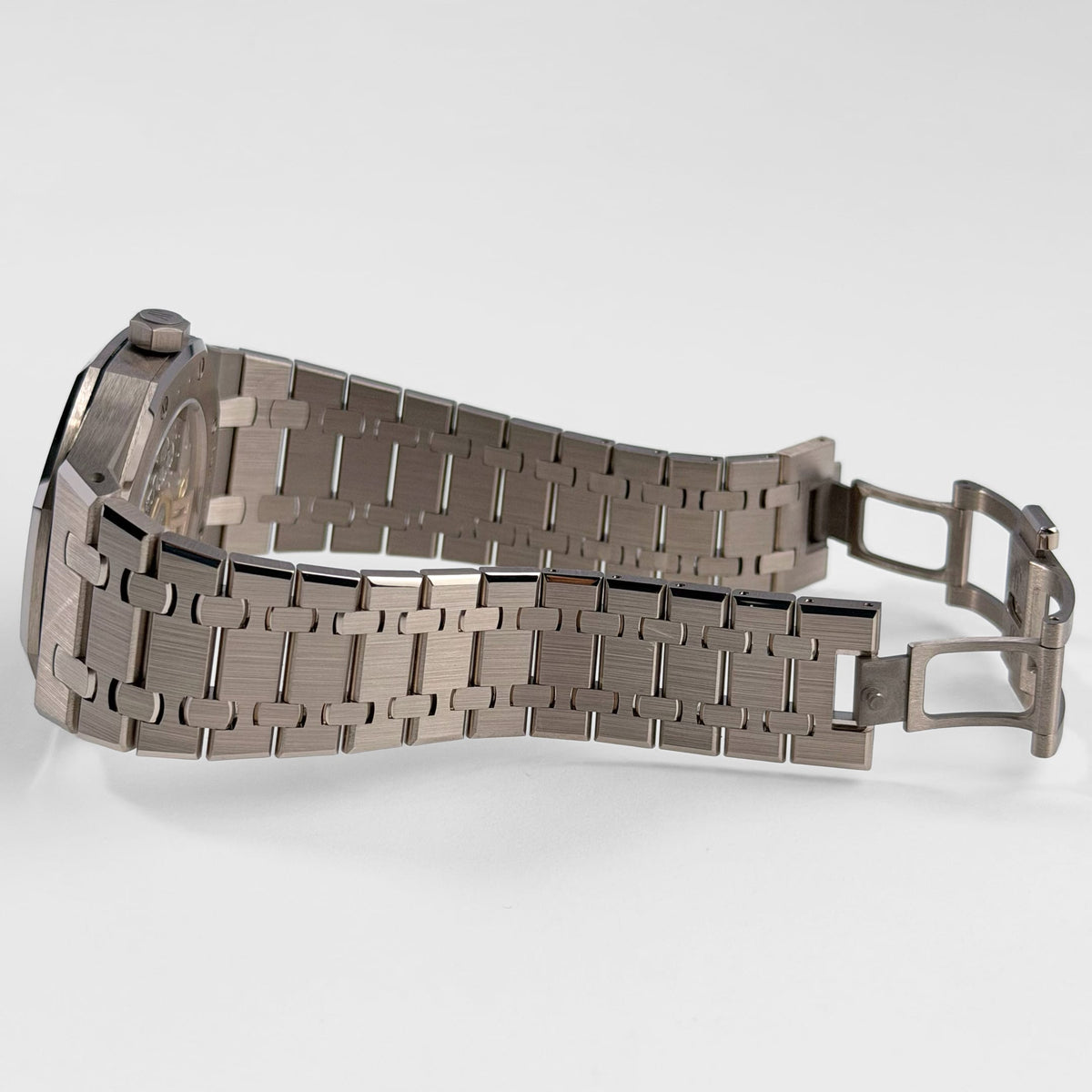 Audemars Piguet Royal Oak Perpetual Calendar 26674SG.OO.1320SG.01 Sand Gold (2026)