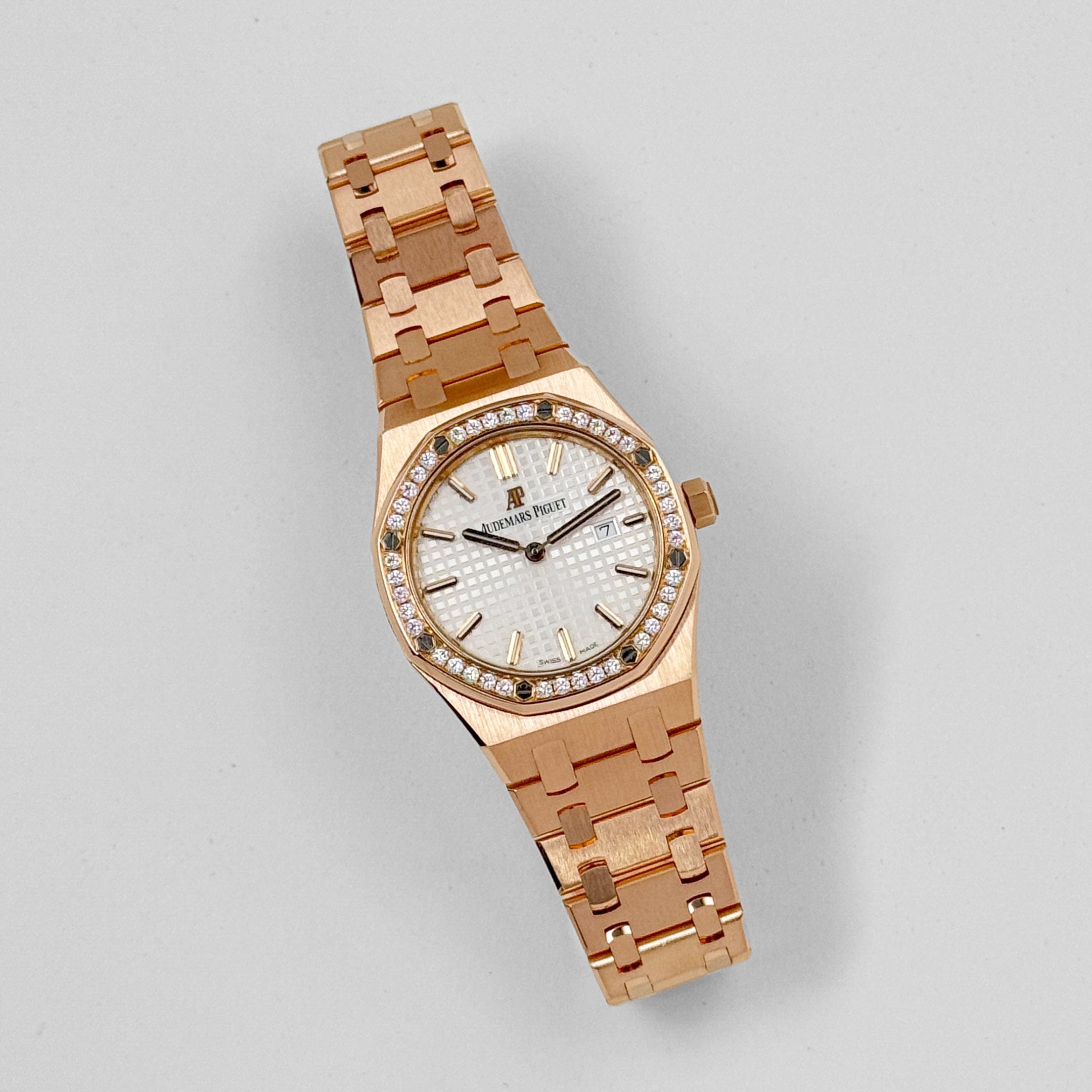 Audemars Piguet Royal Oak Quartz 67651OR.ZZ.1261OR.01 'Ladies' Rose Gold White Dial Diamond Bezel Quartz (2017)