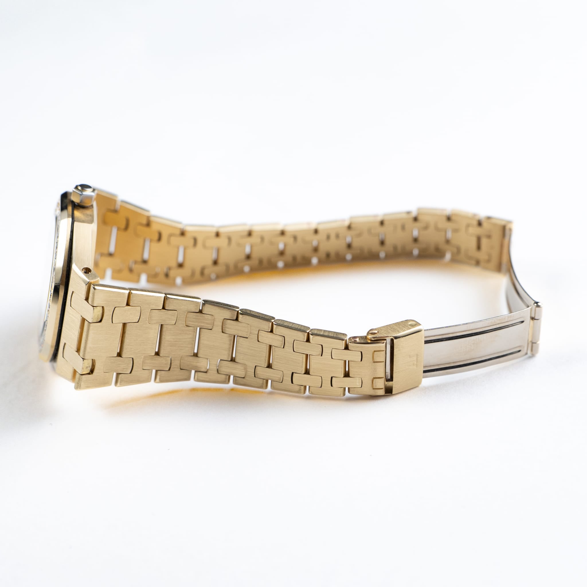 Audemars Piguet Royal Oak Vintage 6048BA 'Ladies' Yellow Gold Champagne Diamond Dial Diamond Bezel Quartz (1986)